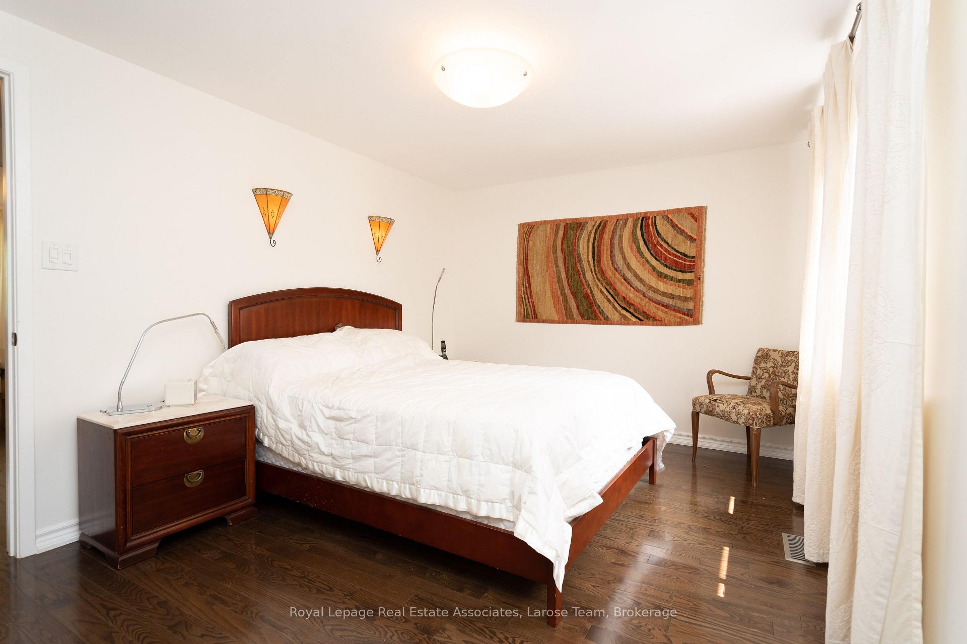 20 Mineola Road E 63