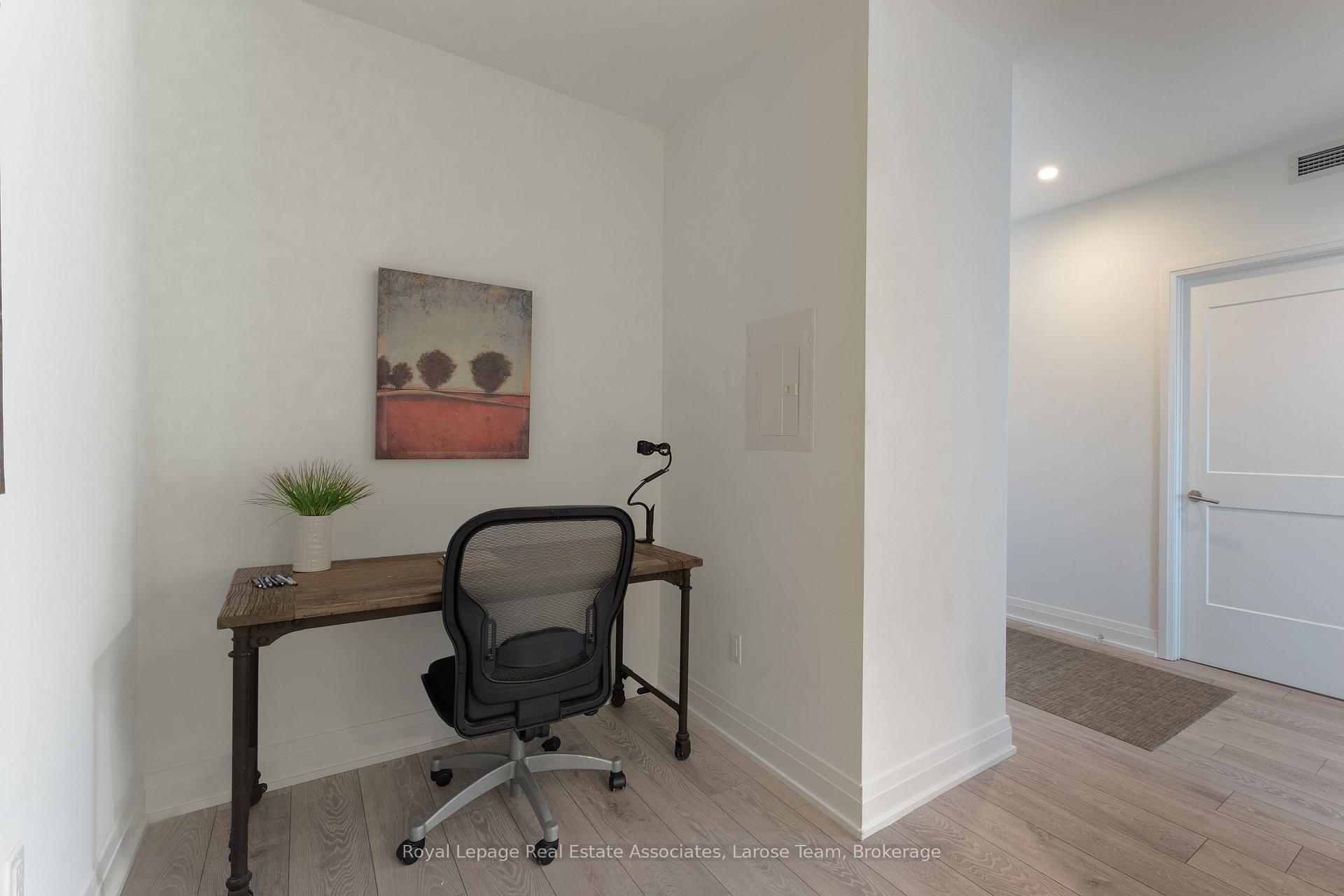 21 Park Street E 1008