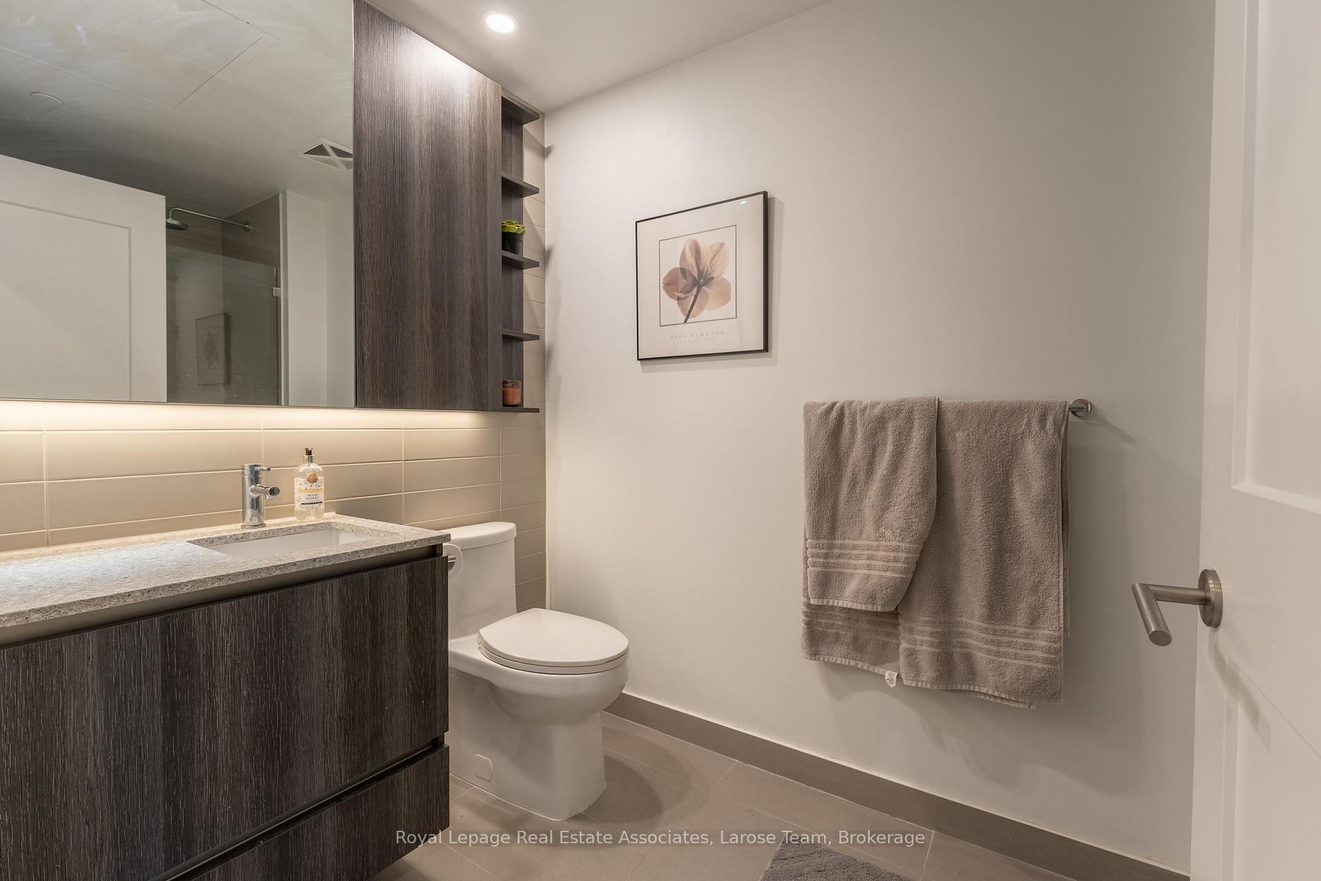 21 Park Street E 1008