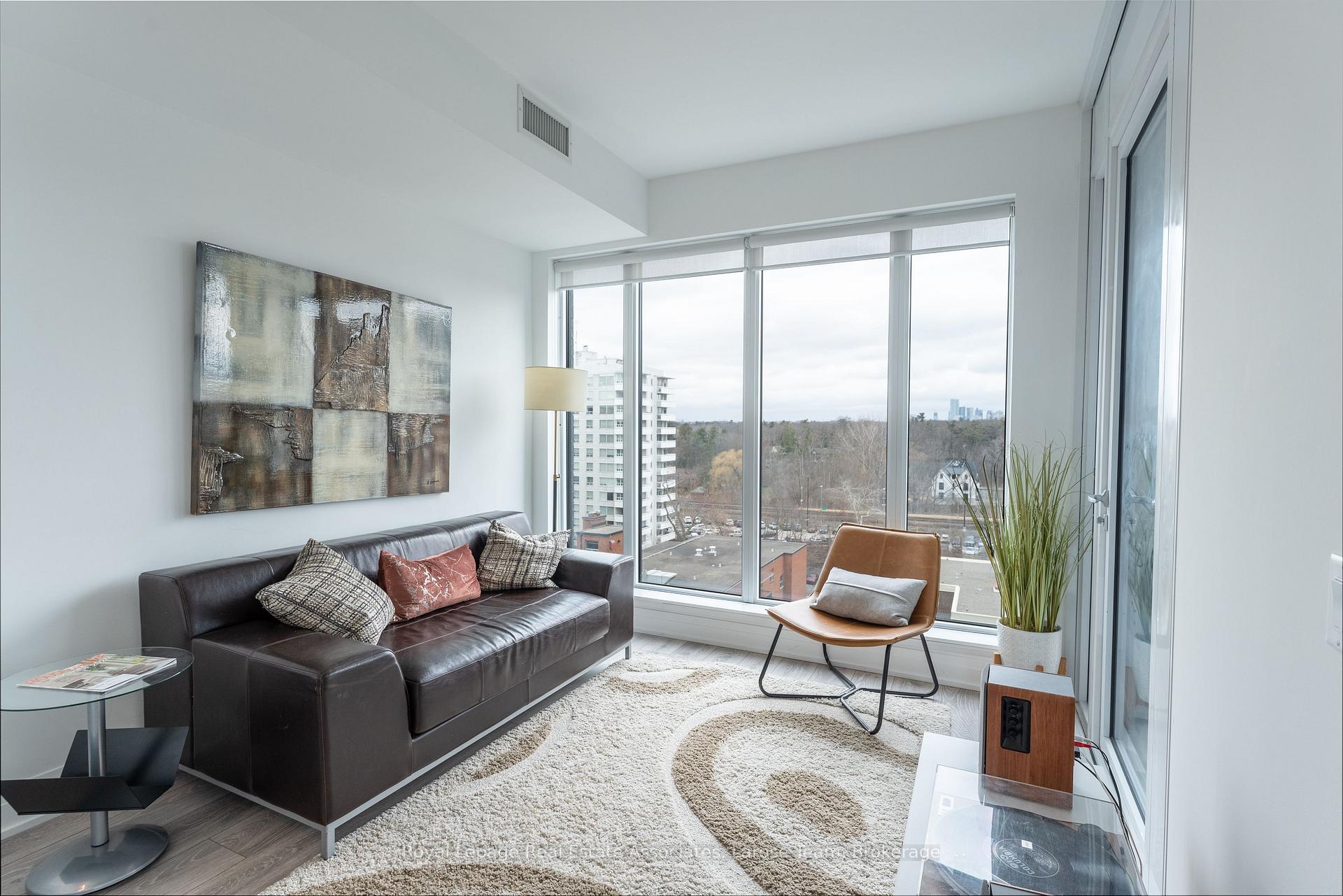 21 Park Street E 1008