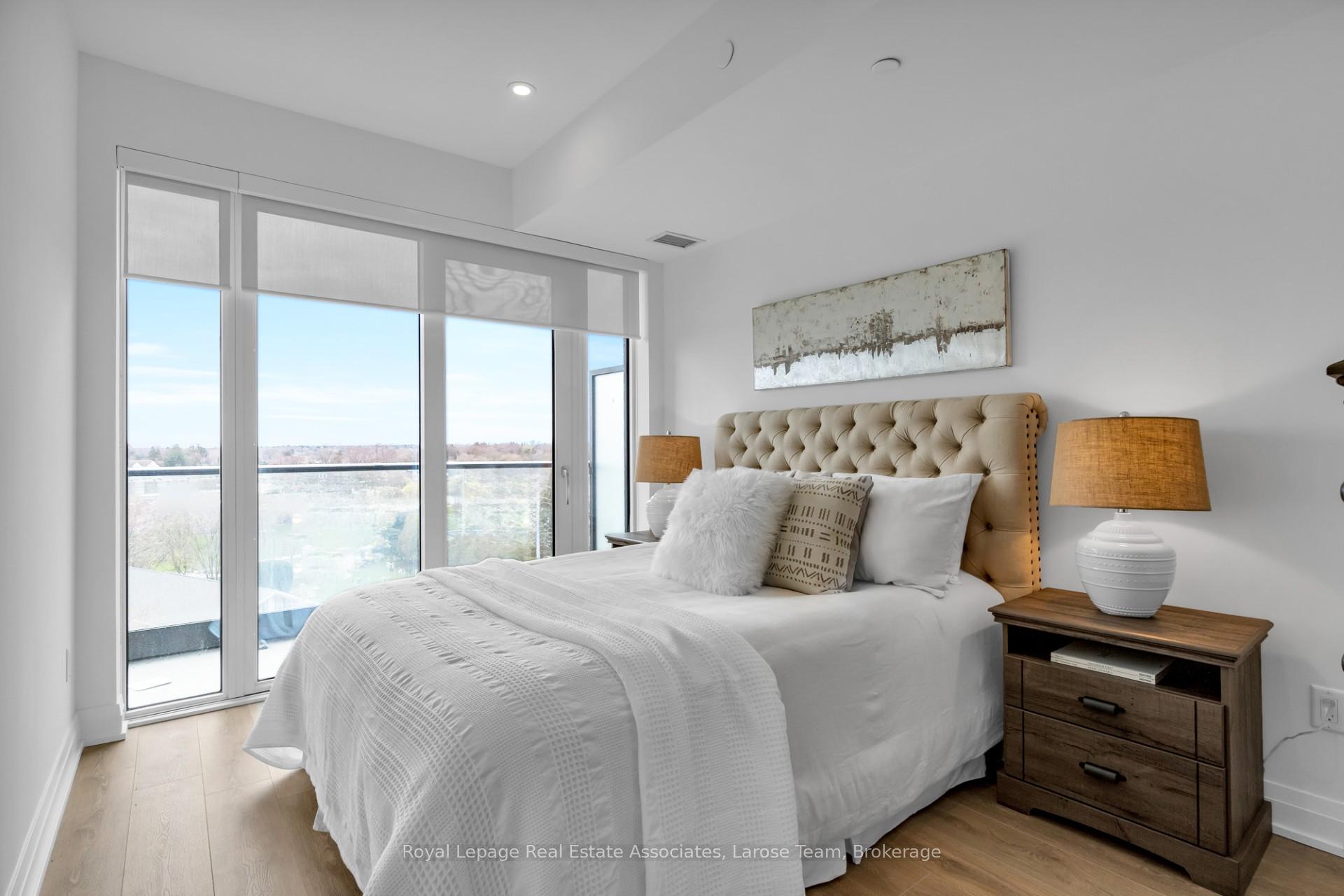 21 Park Street E 1008