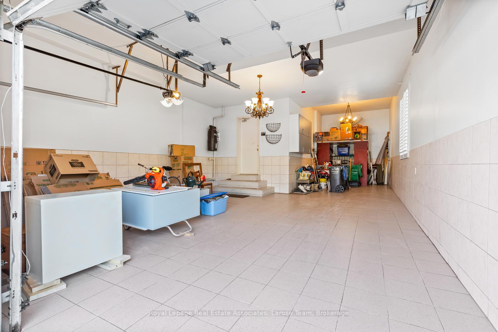 562 Gladwyne Court