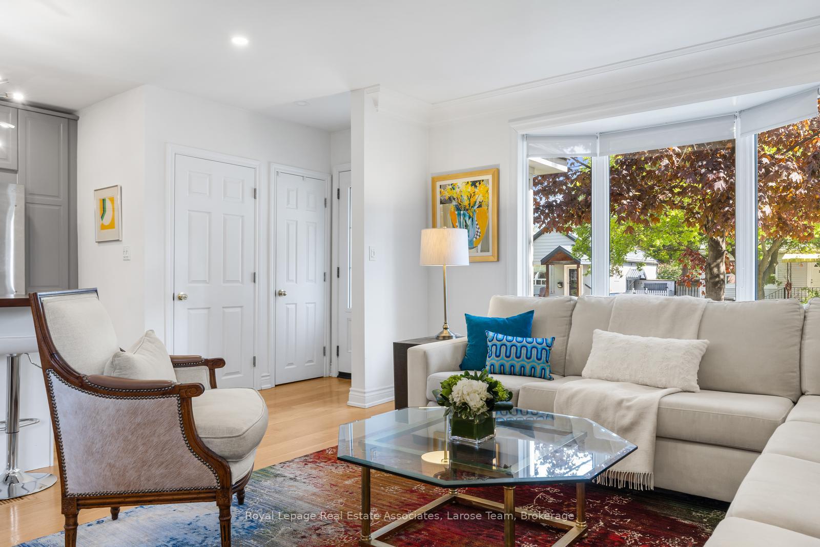 10 Iris Road