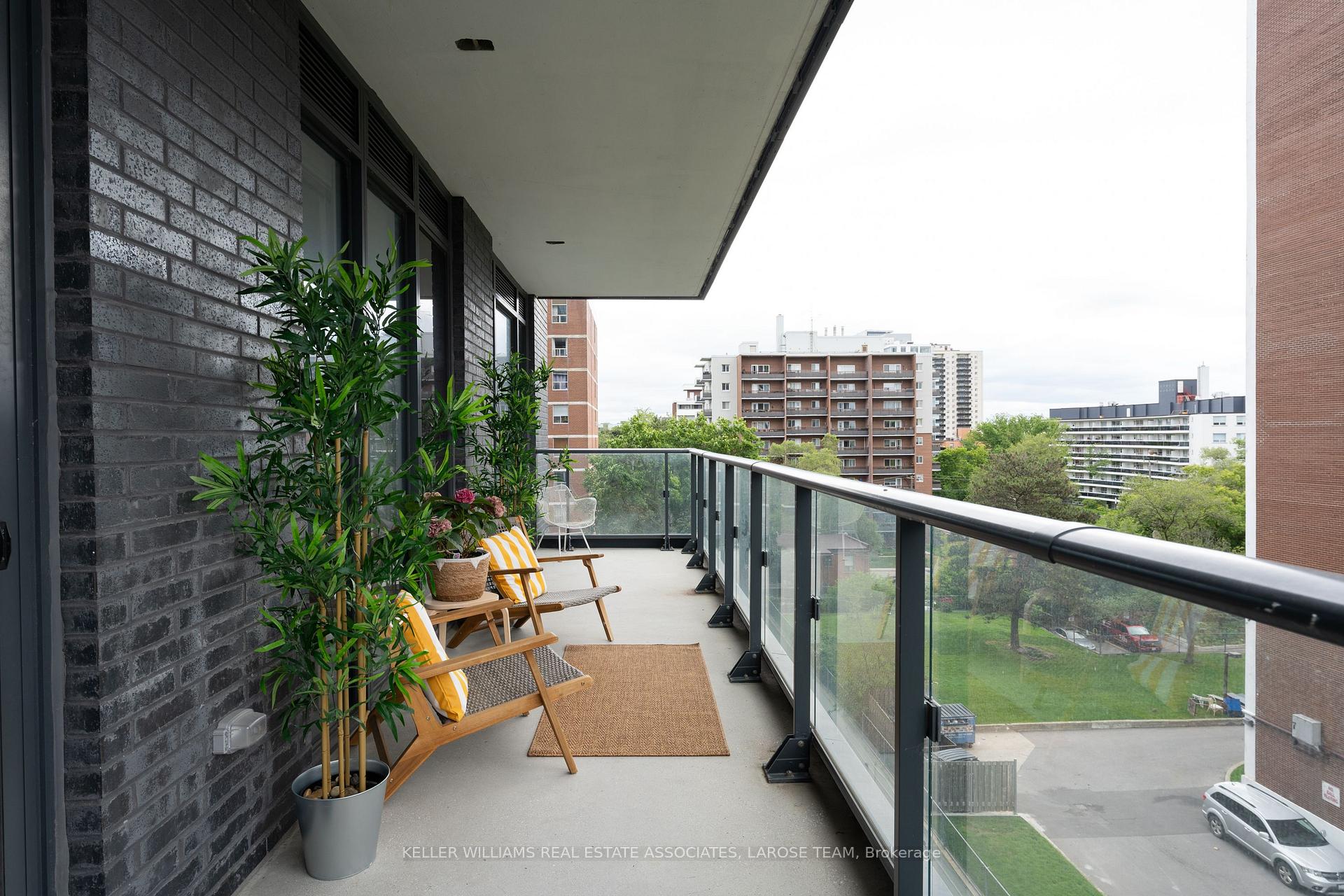 21 Park Street E 603