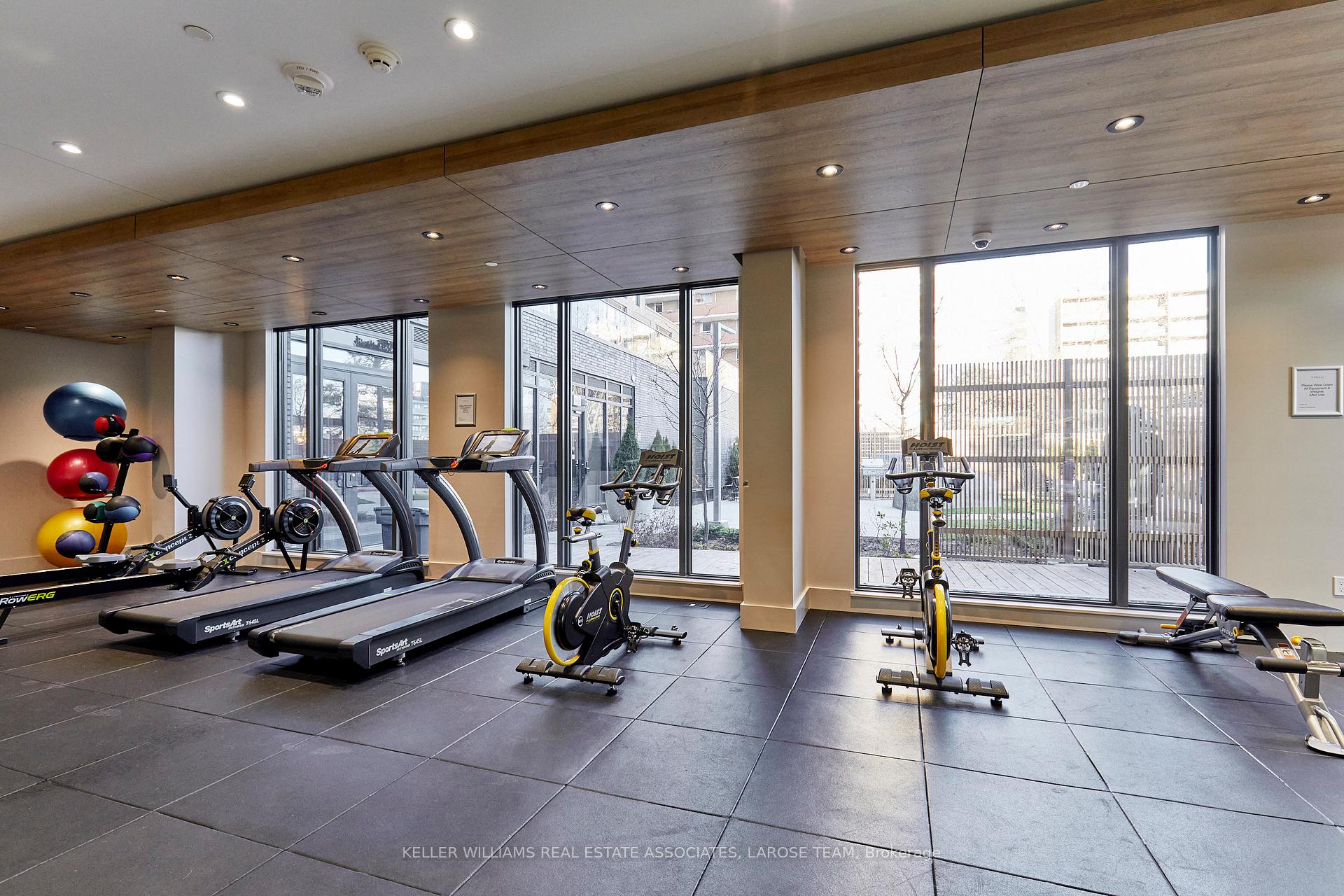 21 Park Street E 603