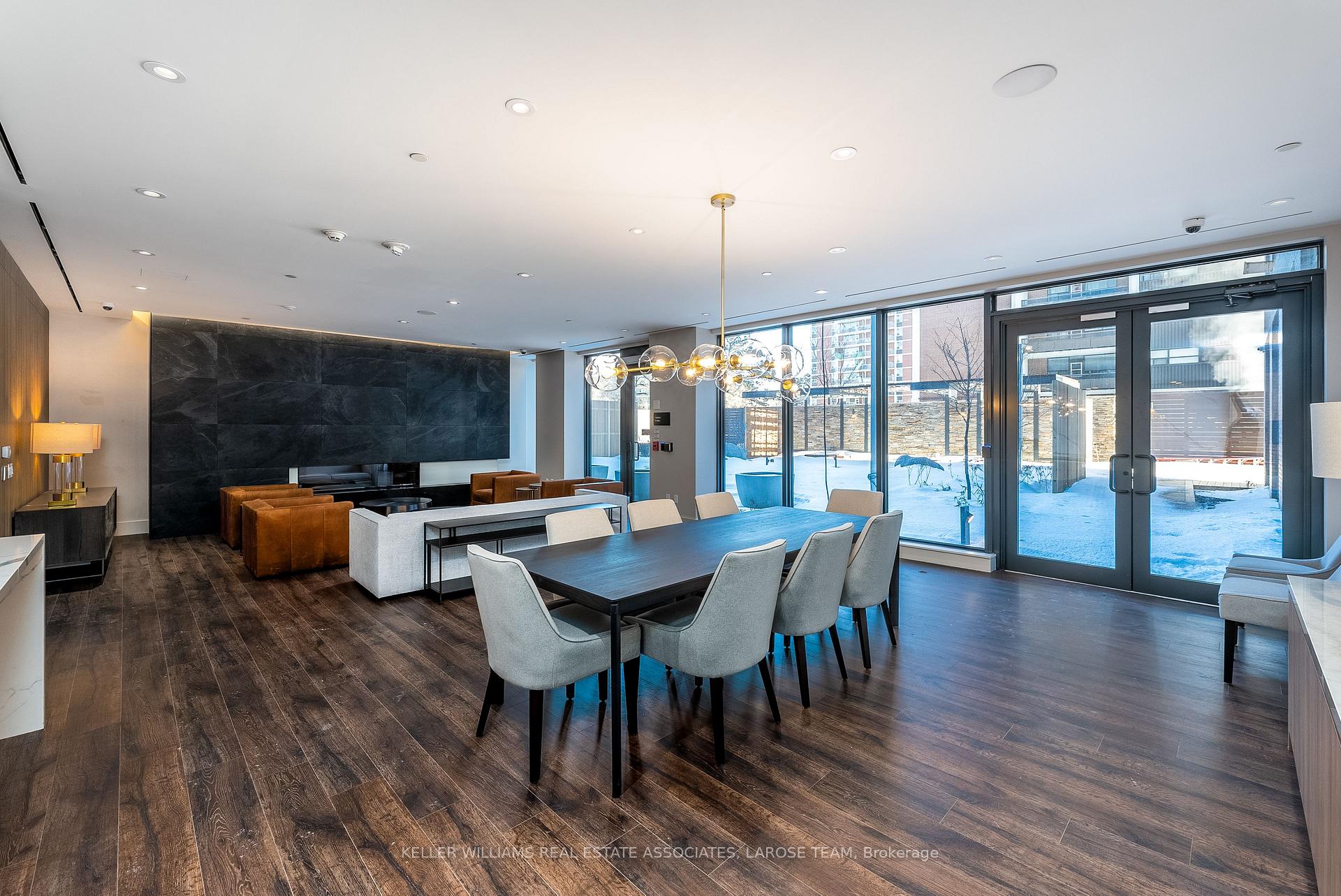21 Park Street E 603