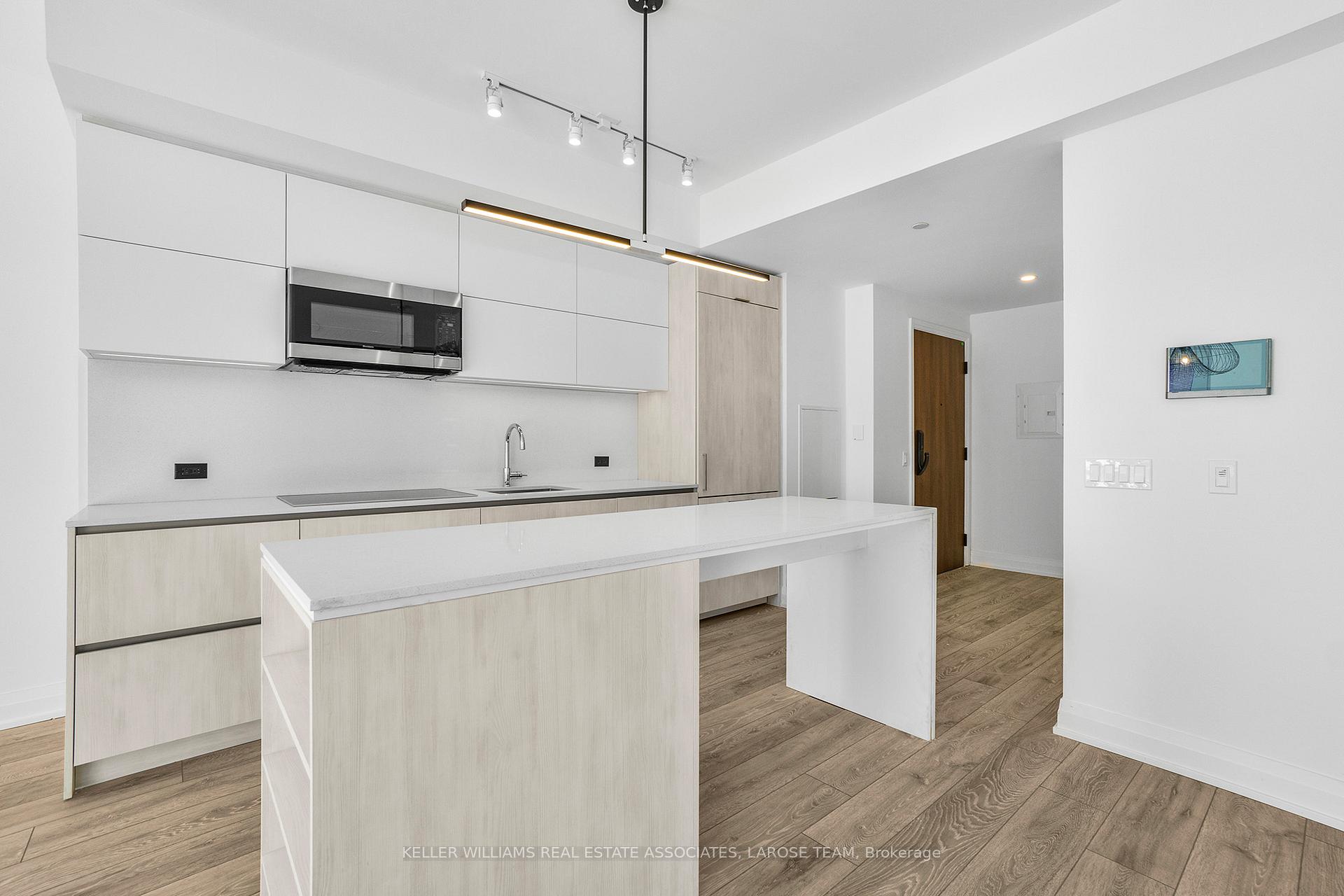 21 Park Street E 603