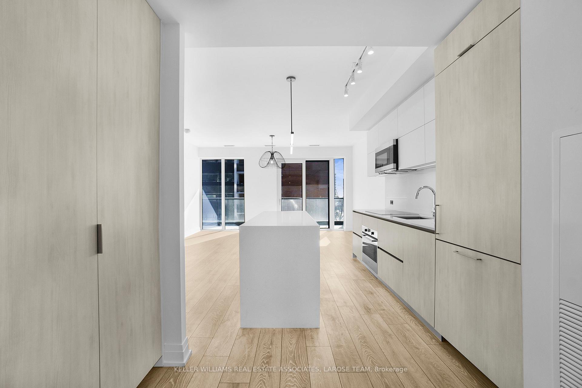 21 Park Street E 603