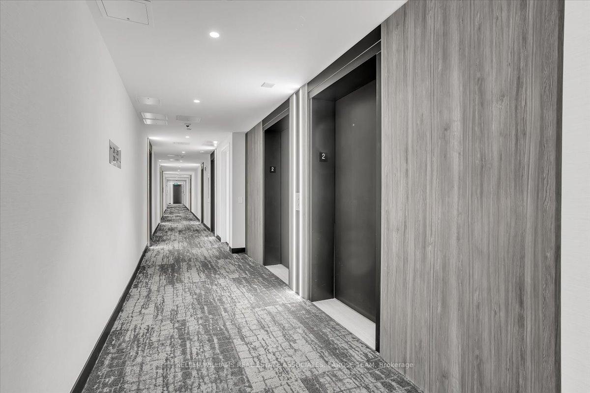 215 Lakeshore Road W 205
