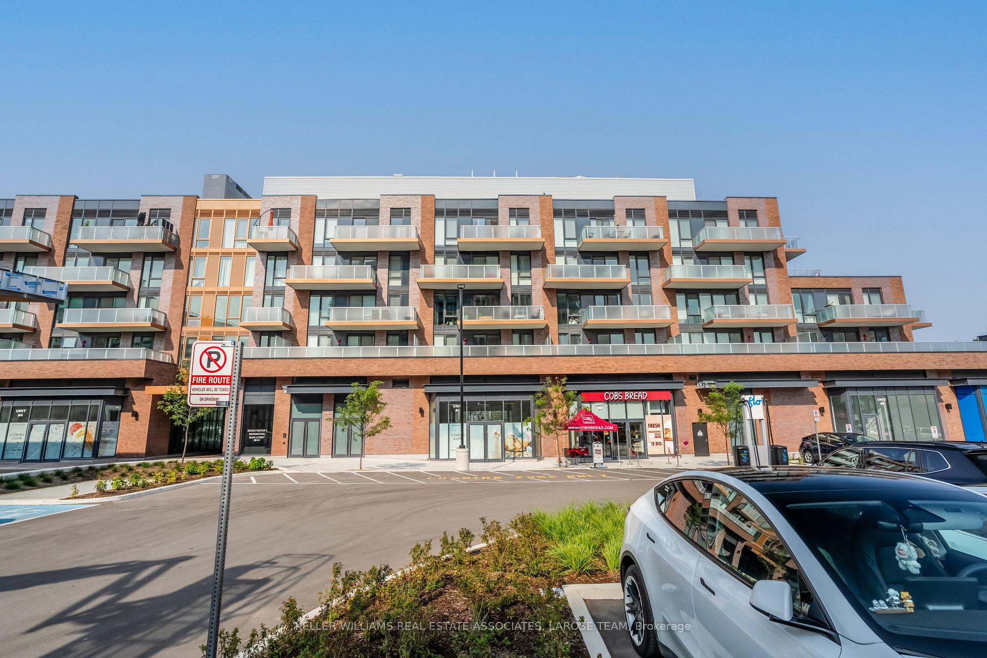 215 Lakeshore Road W 205