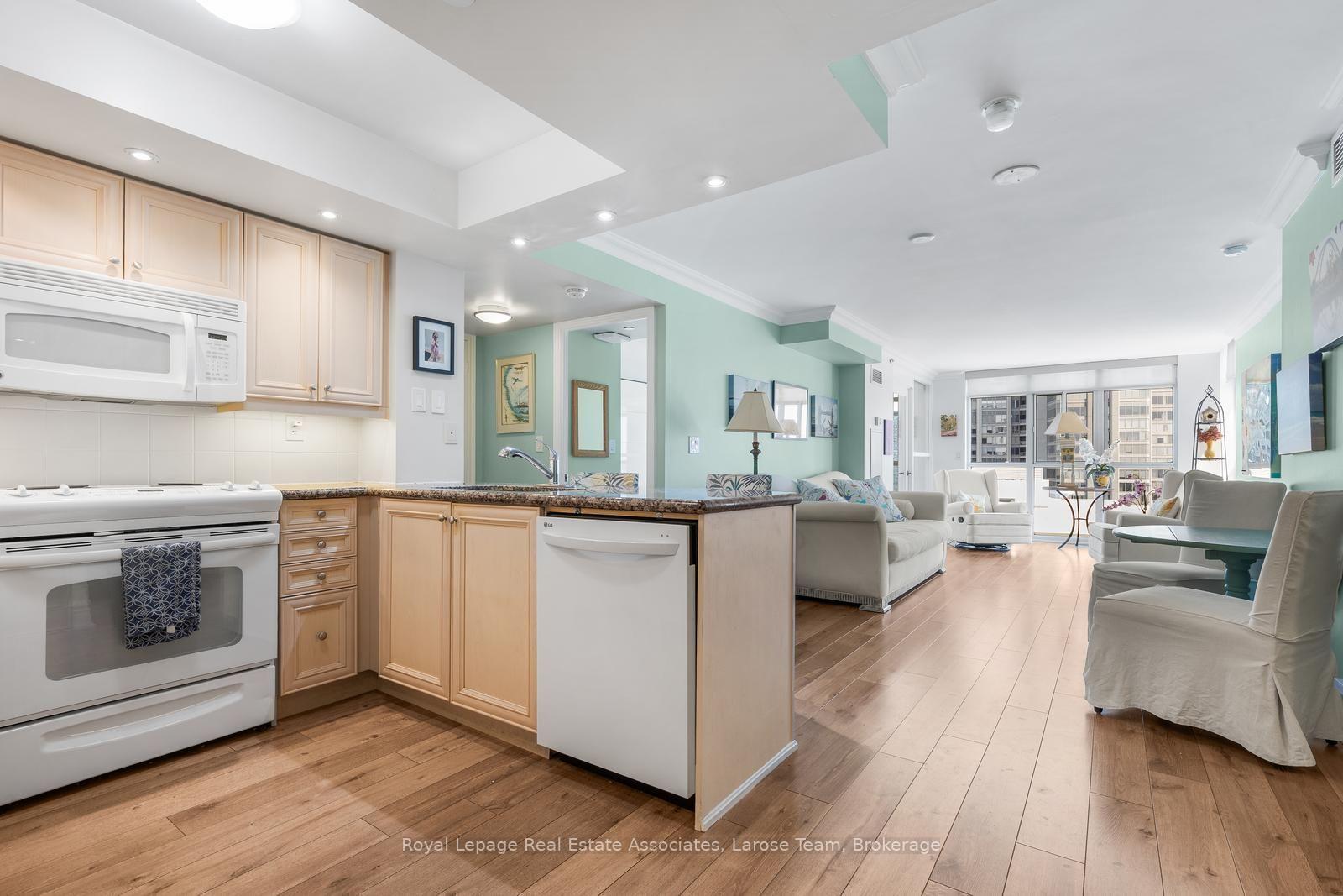 3 Marine Parade Drive 2101, Toronto Unit: 2101