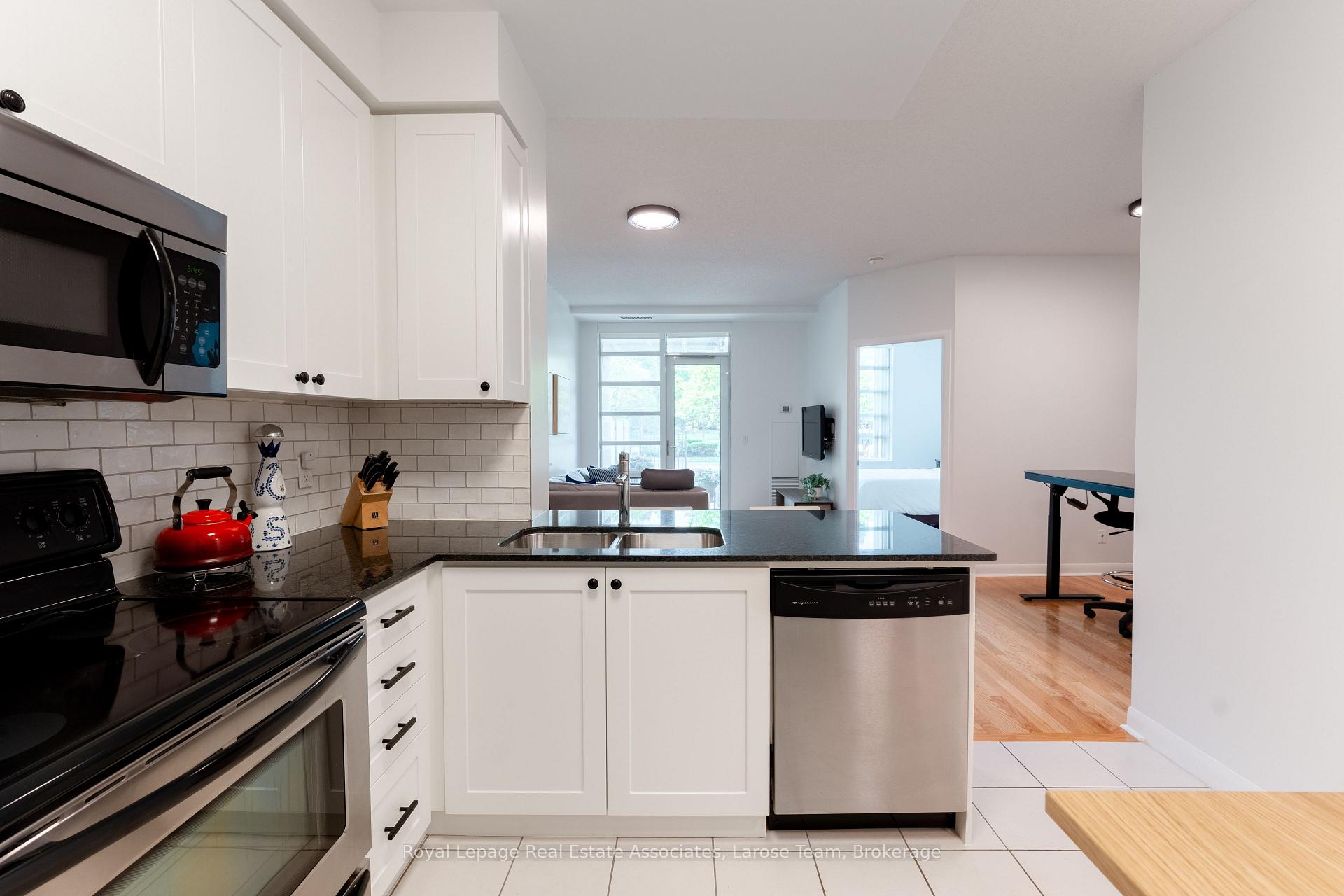 225 Sherway Gardens Road 102, Toronto Unit: 102