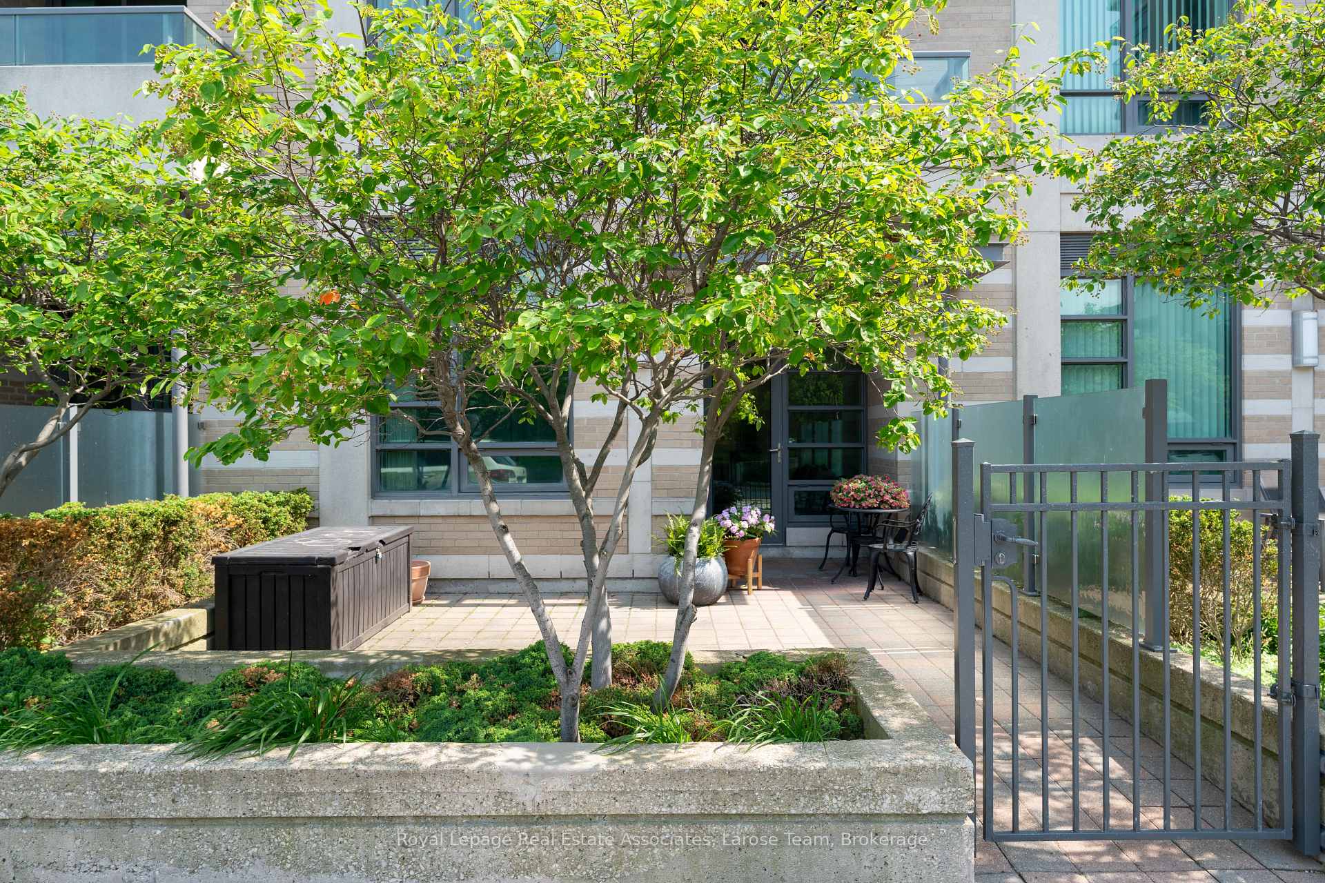 225 Sherway Gardens Road 102, Toronto Unit: 102