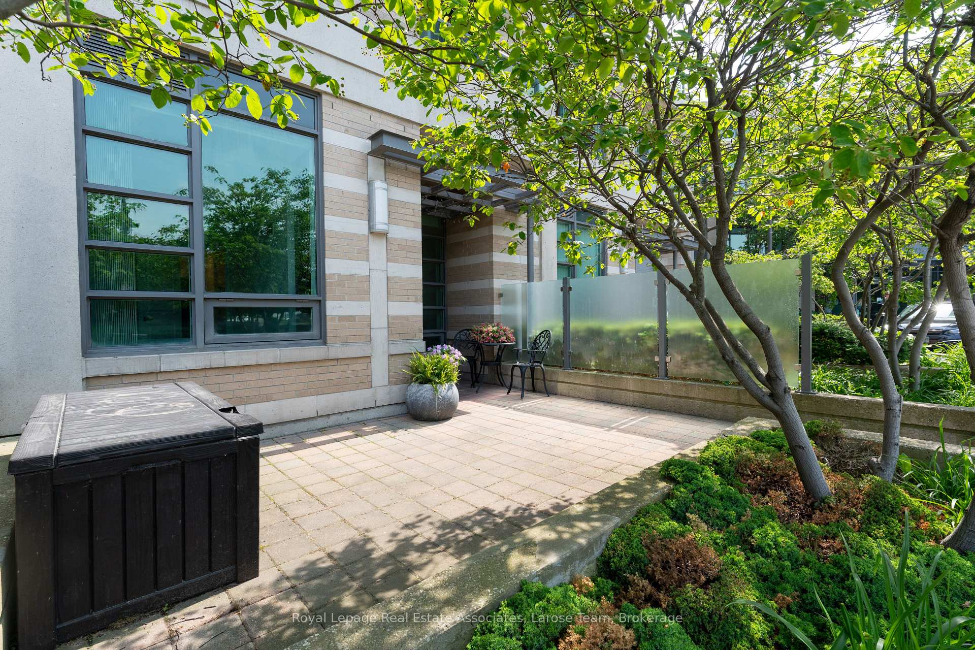 225 Sherway Gardens Road 102, Toronto Unit: 102