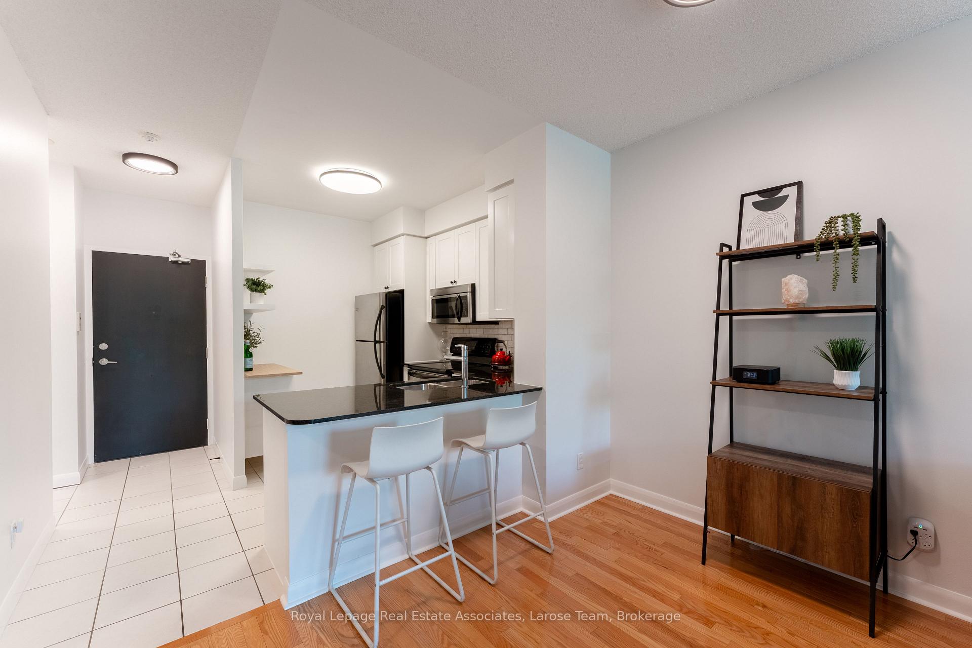 225 Sherway Gardens Road 102, Toronto Unit: 102