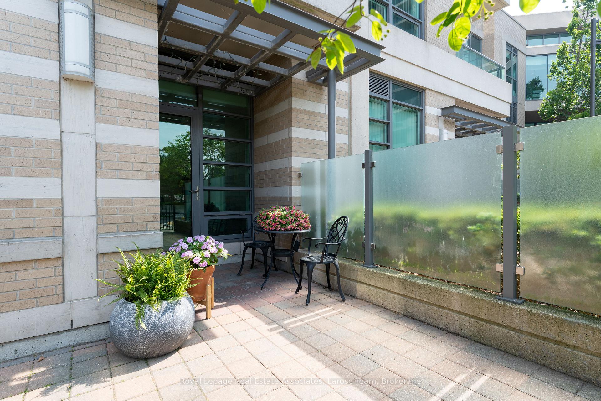 225 Sherway Gardens Road 102, Toronto Unit: 102