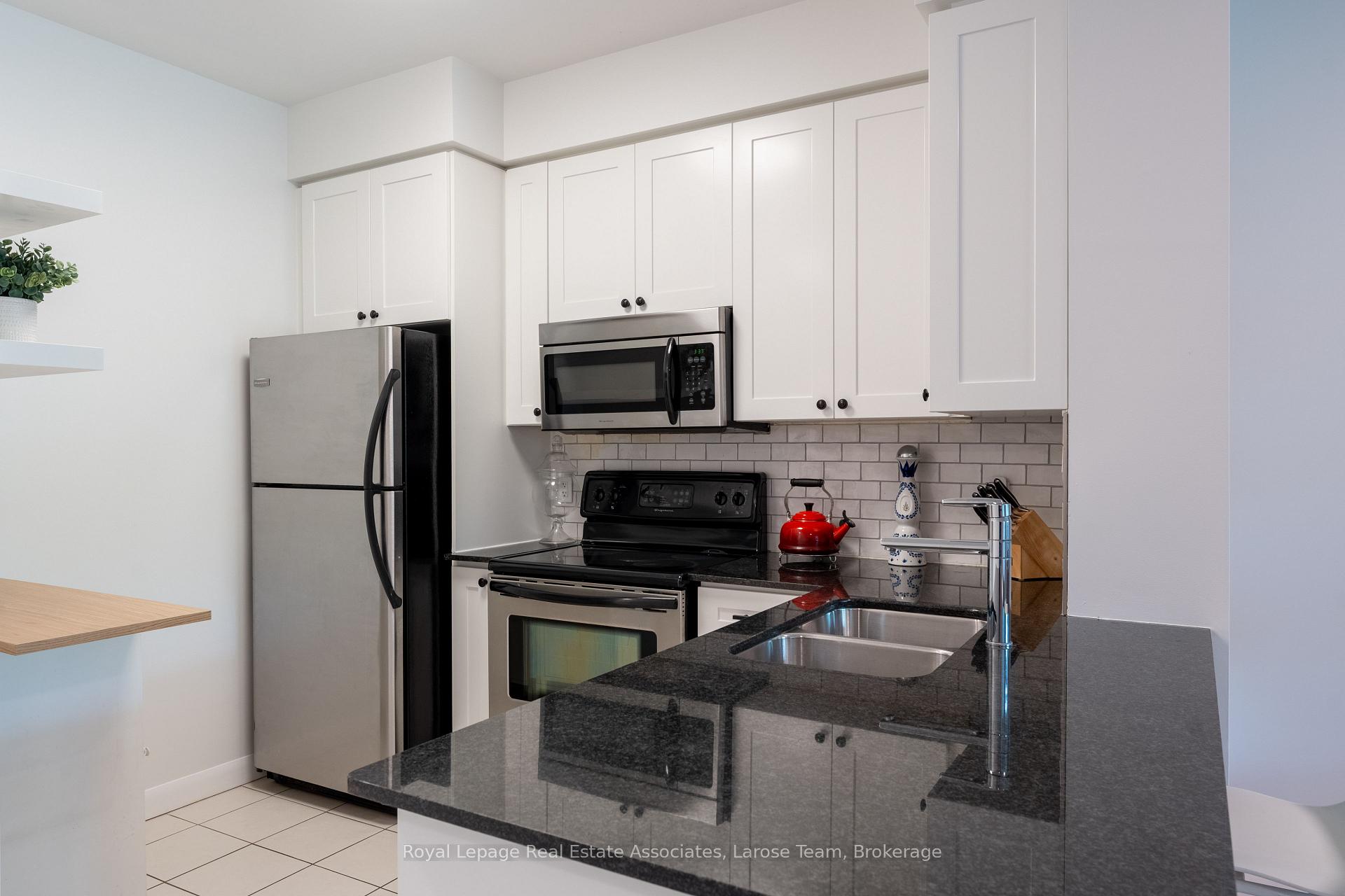225 Sherway Gardens Road 102, Toronto Unit: 102