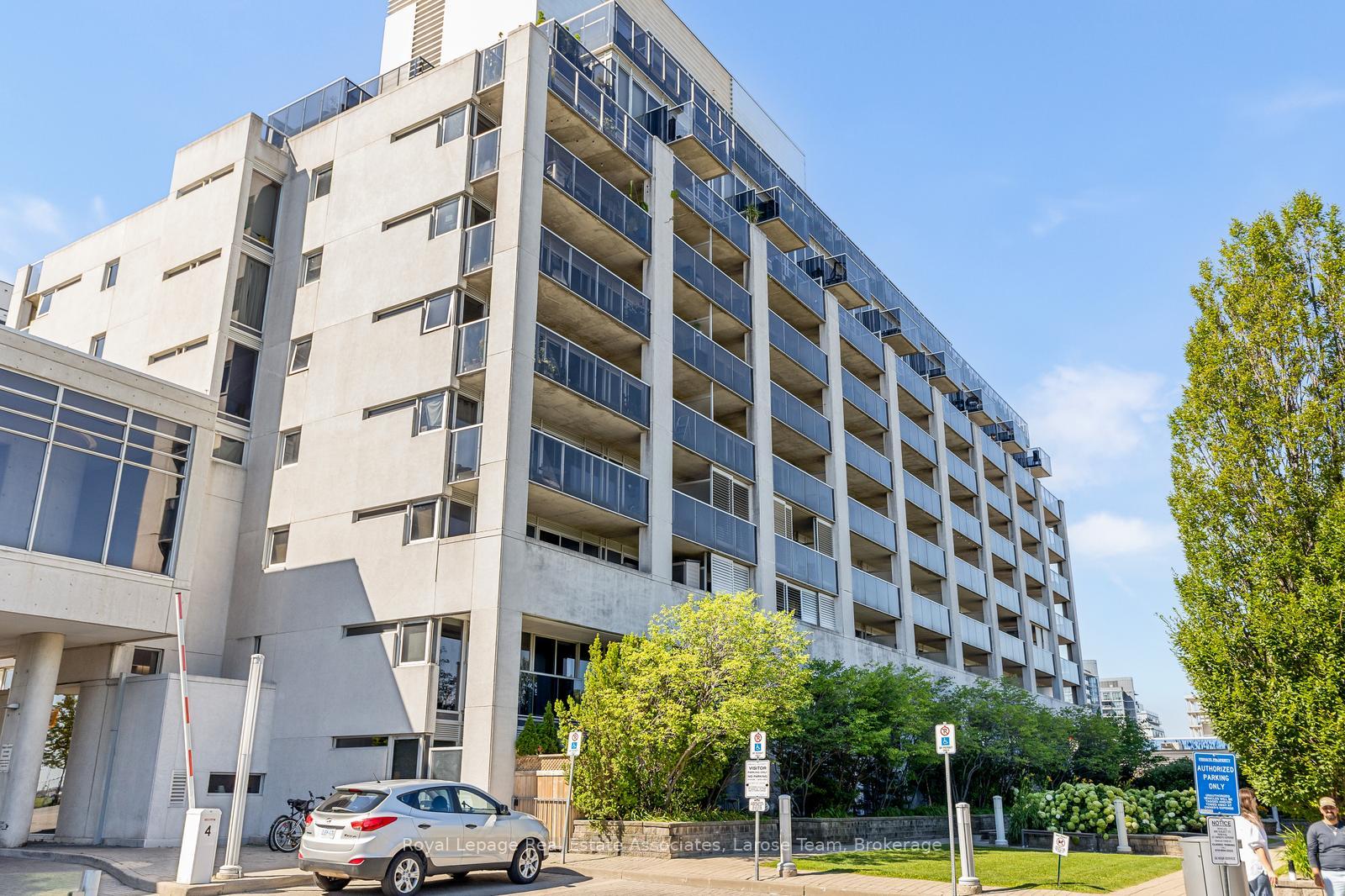 1050 The Queensway 611, Toronto Unit: 611