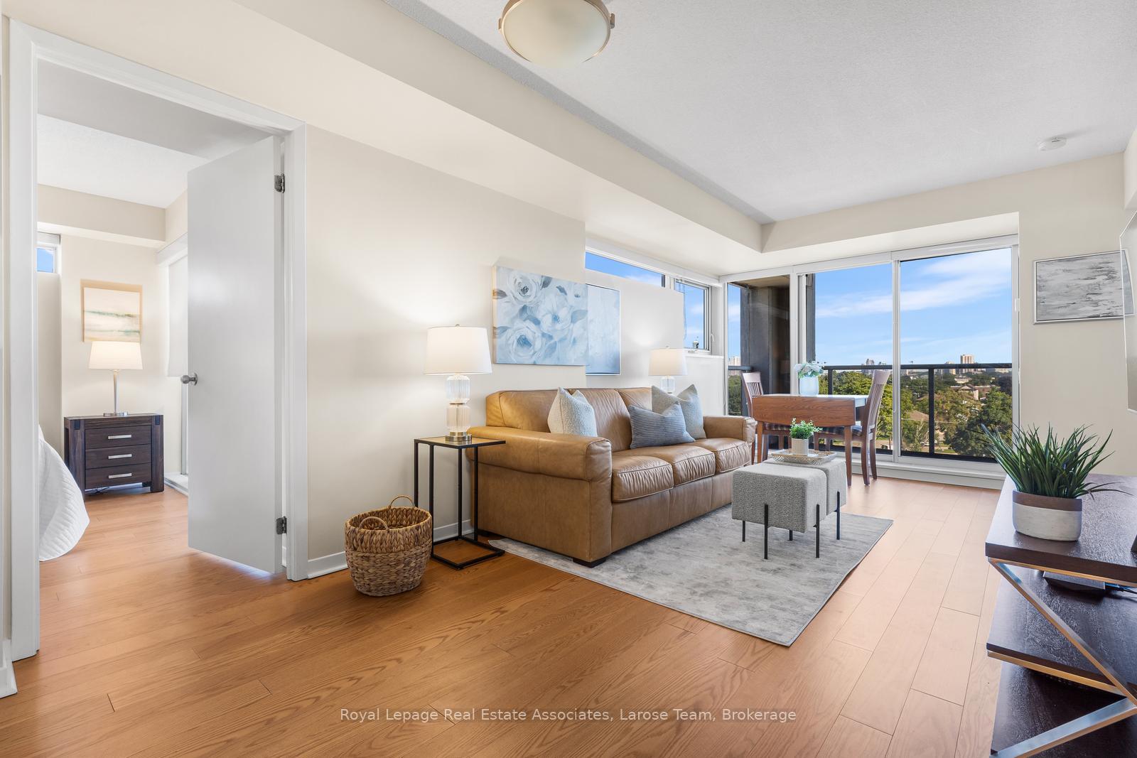 1050 The Queensway 611, Toronto Unit: 611