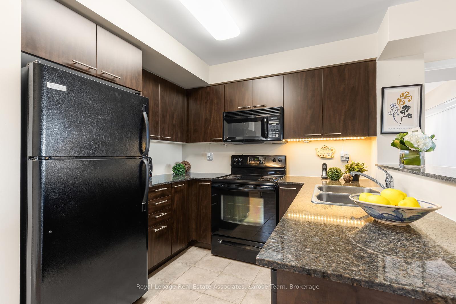 1050 The Queensway 611, Toronto Unit: 611