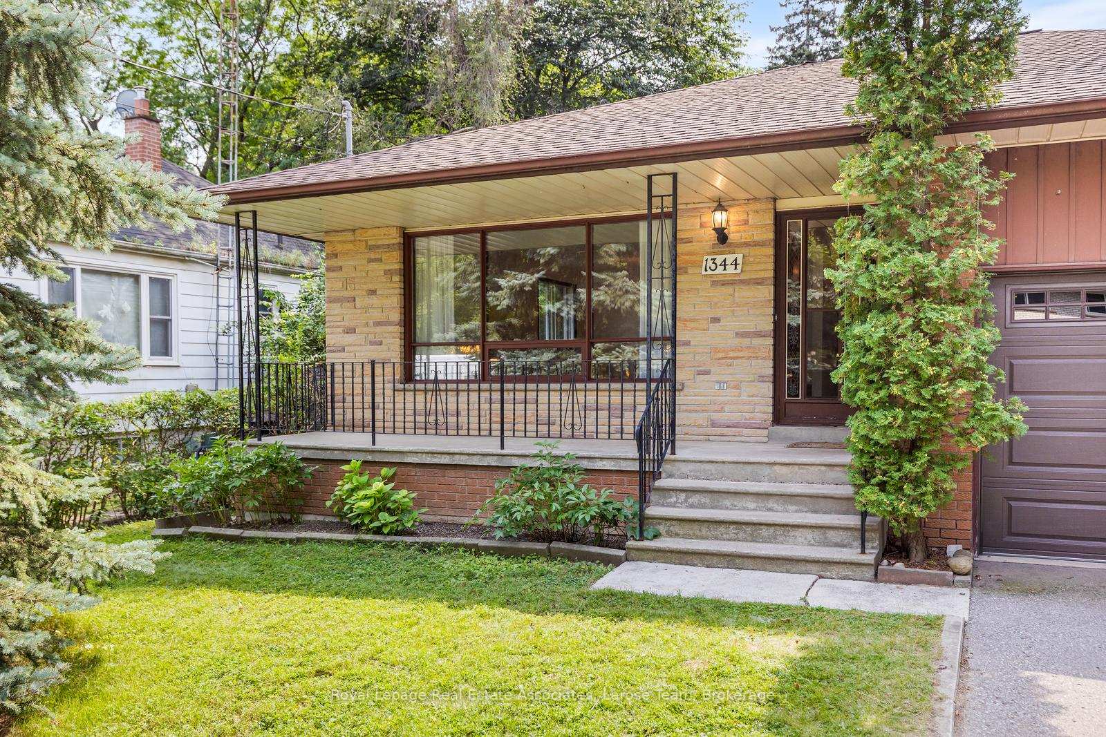 1344 Kenmuir Avenue