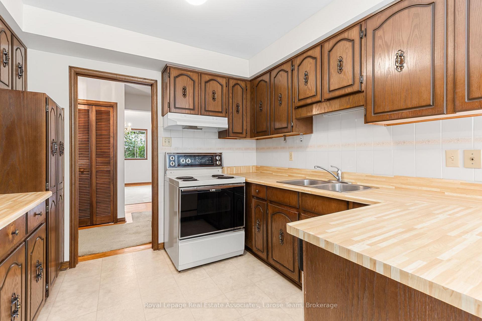 1344 Kenmuir Avenue