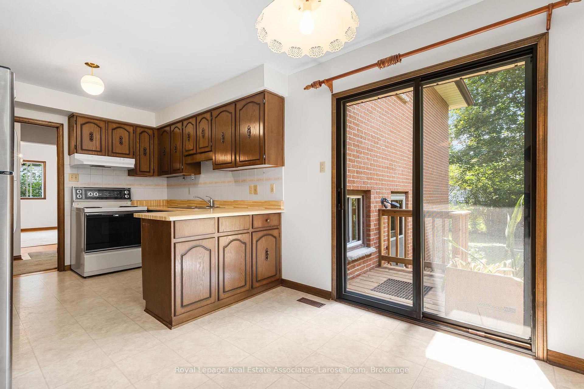 1344 Kenmuir Avenue
