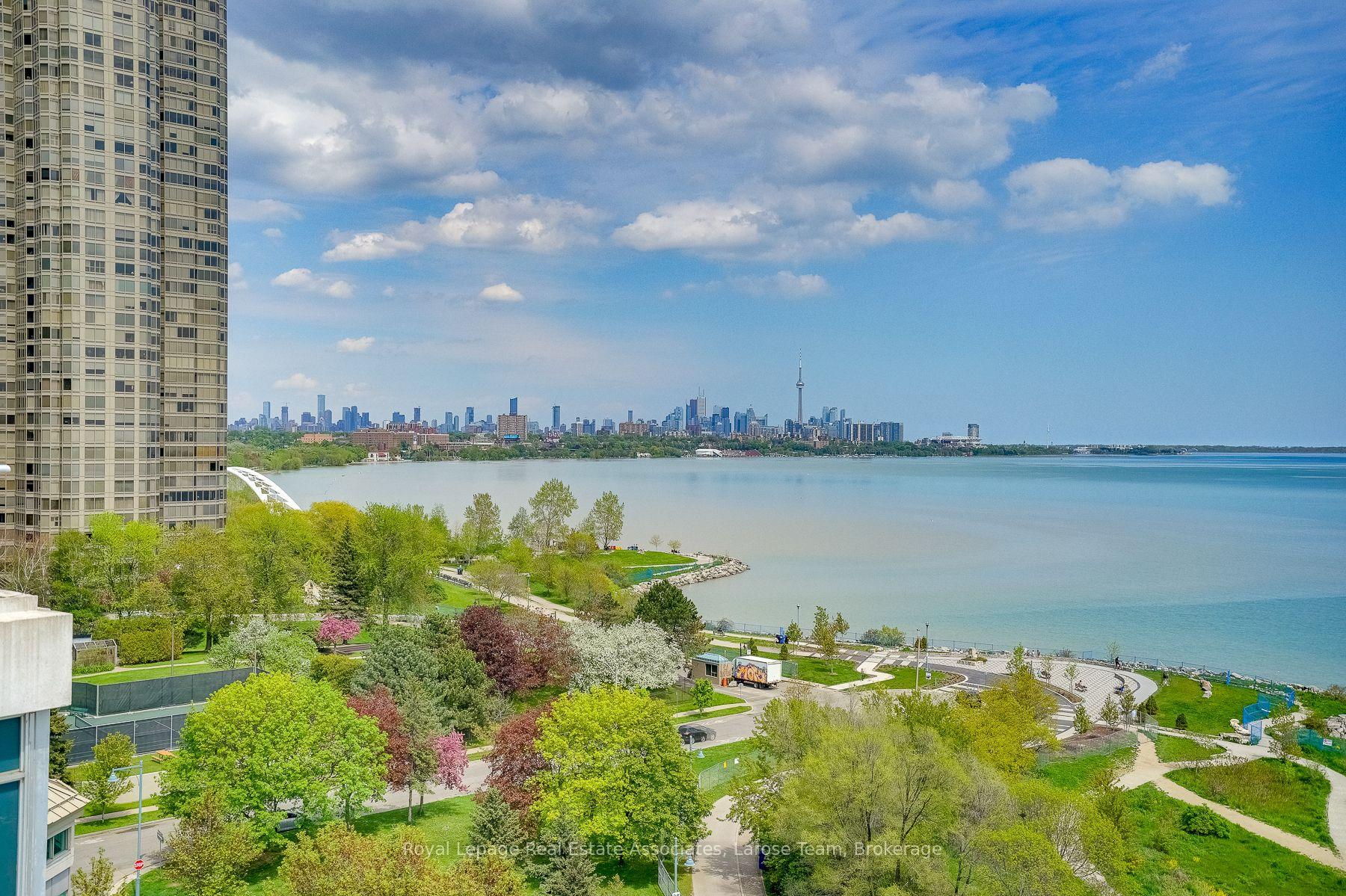 3 Marine Parade Drive 1607, Toronto Unit: 1607