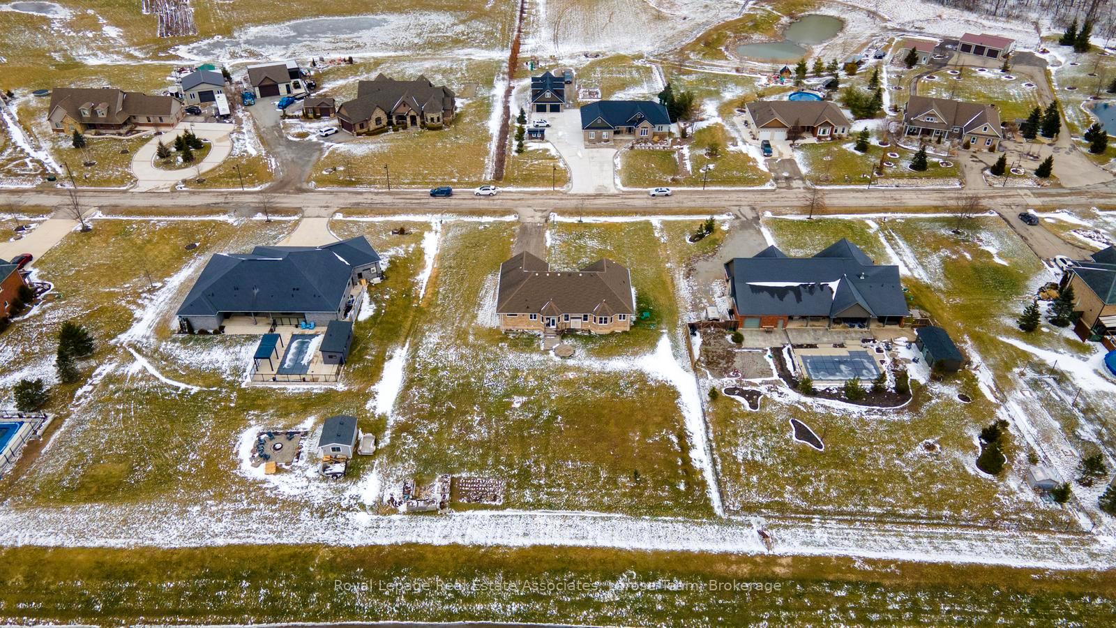 5484 Attema Crescent, West Lincoln, ON L0R 1Y0