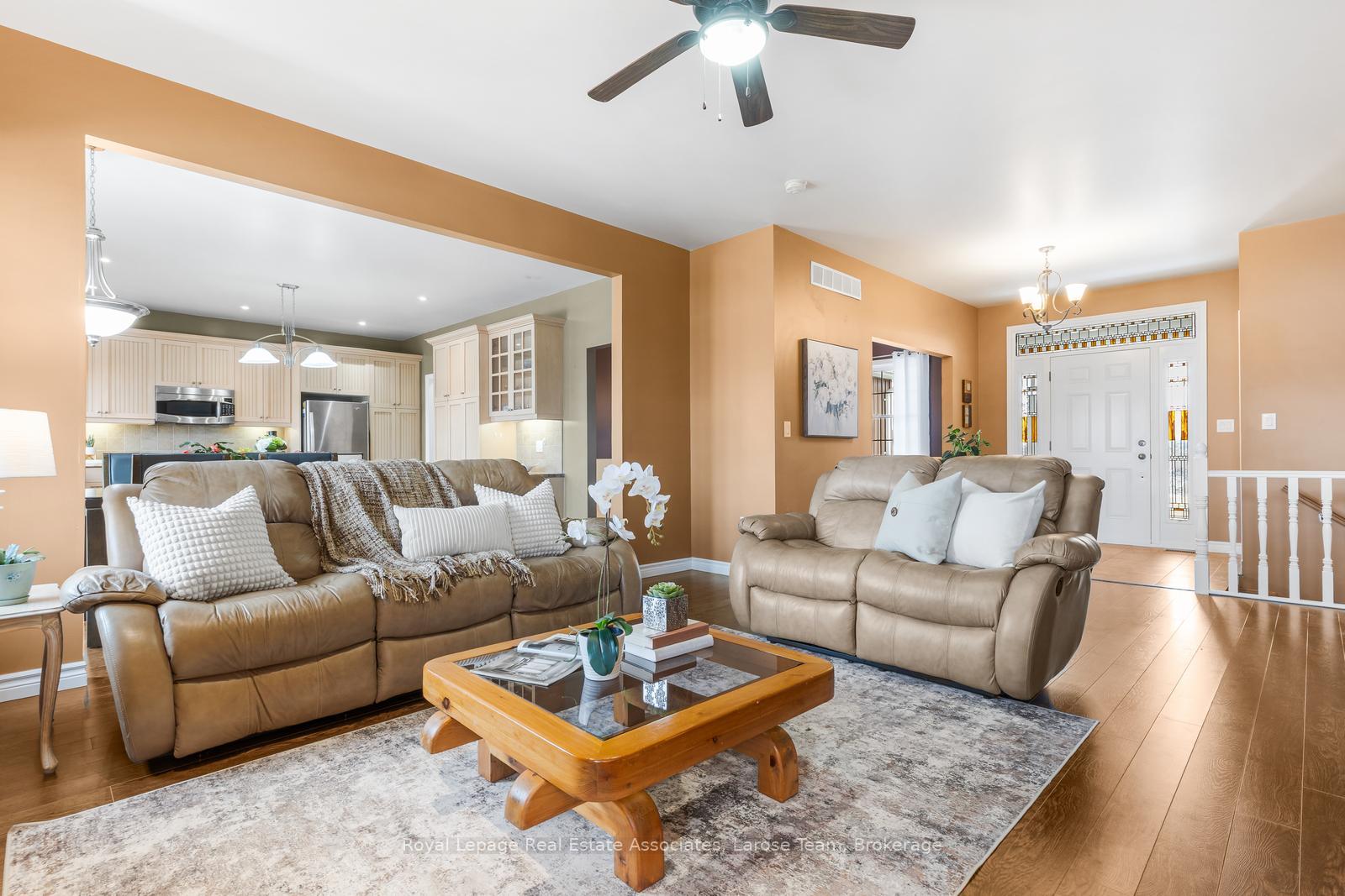 5484 Attema Crescent