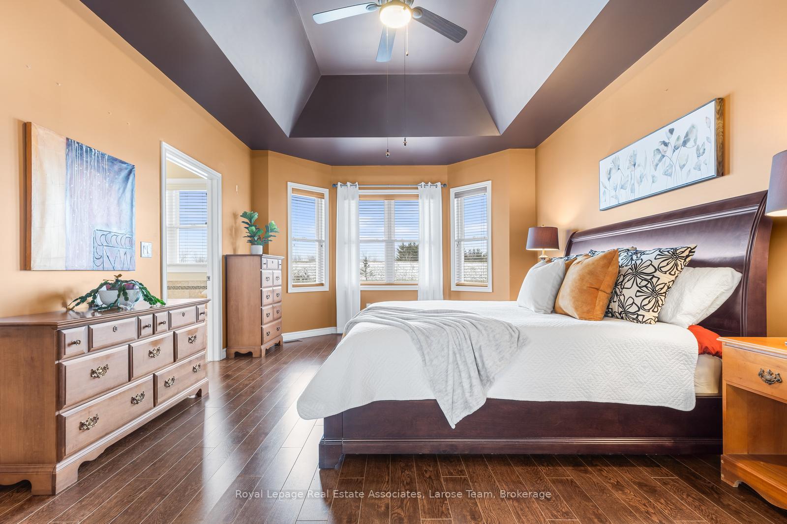 5484 Attema Crescent