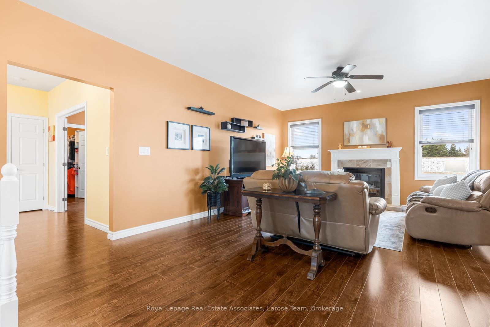 5484 Attema Crescent