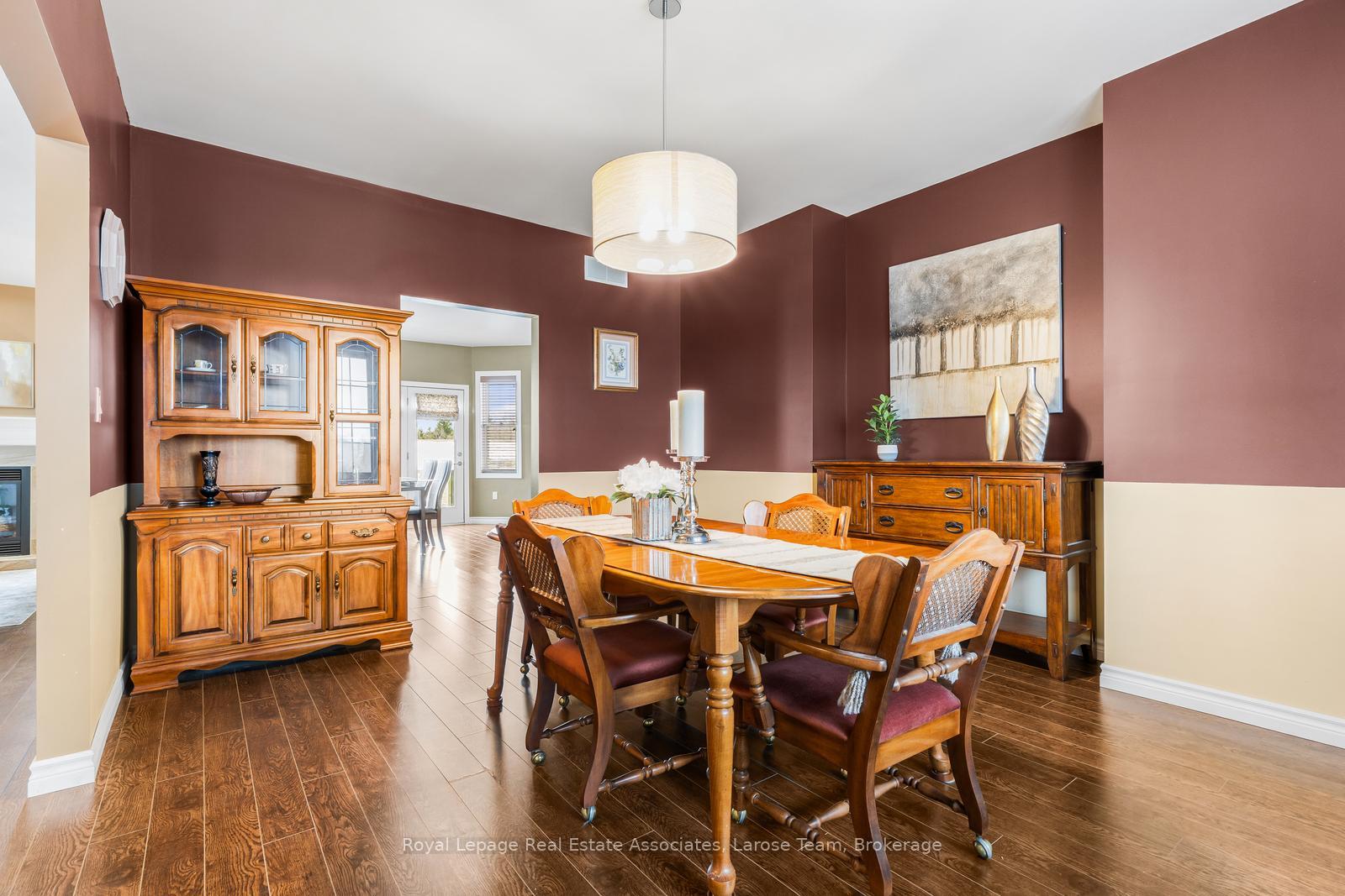5484 Attema Crescent