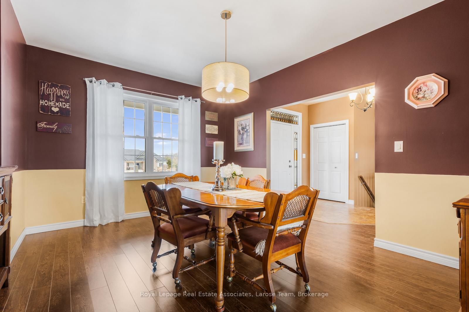 5484 Attema Crescent