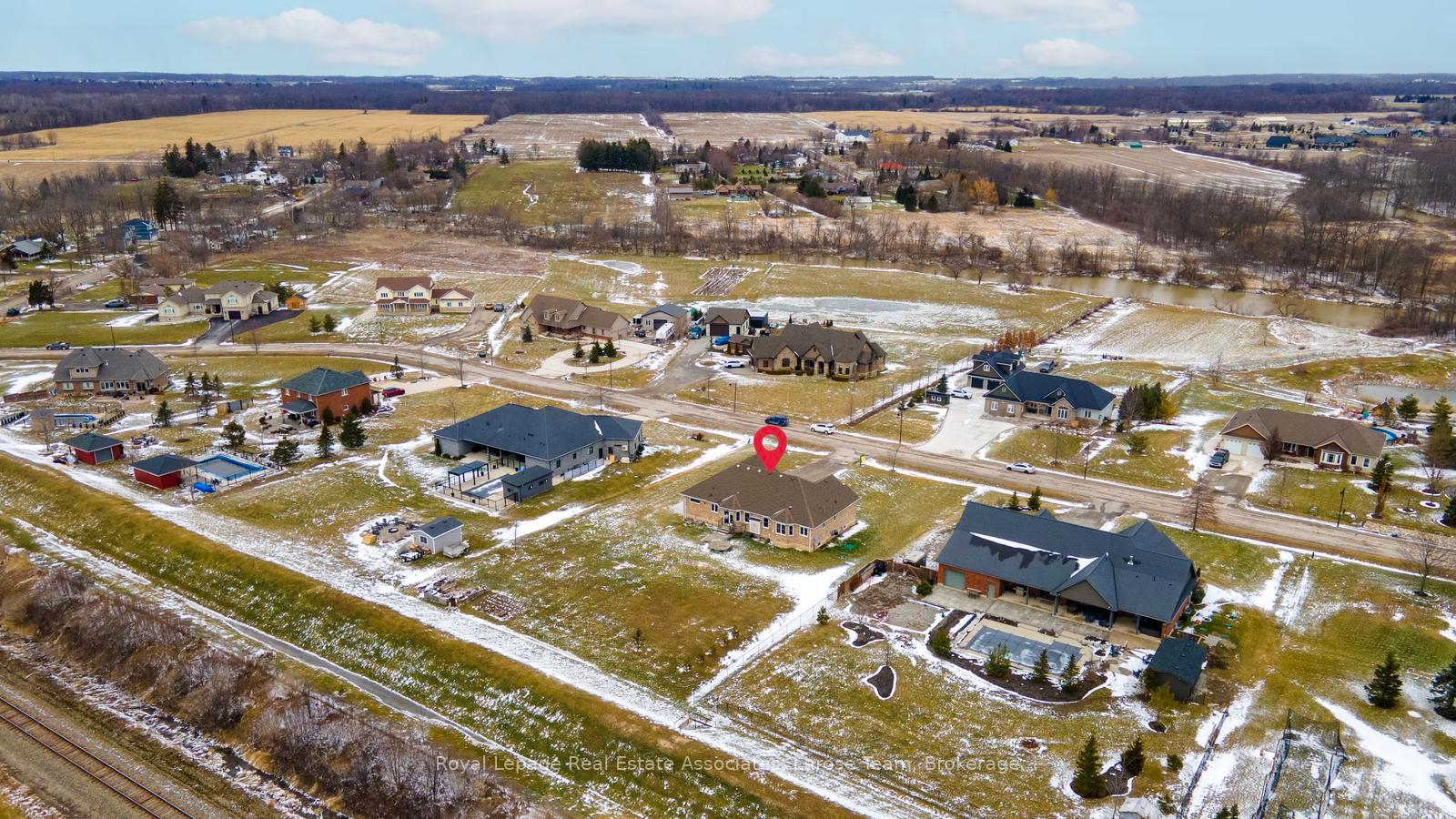 5484 Attema Crescent