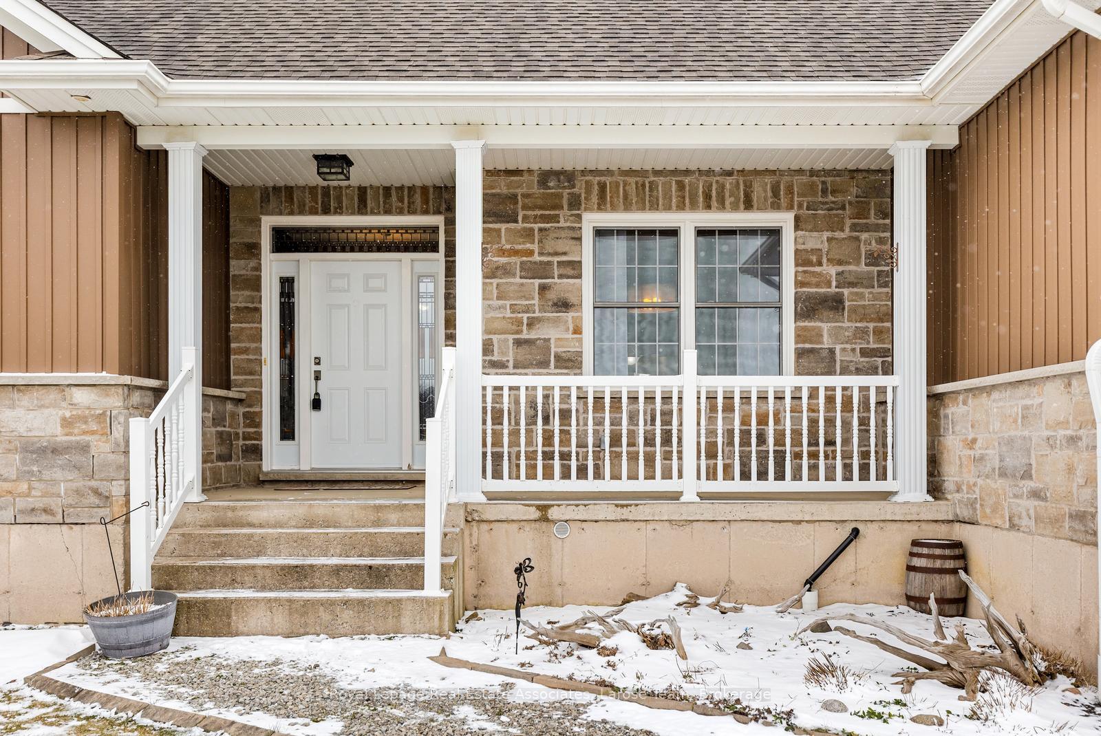 5484 Attema Crescent