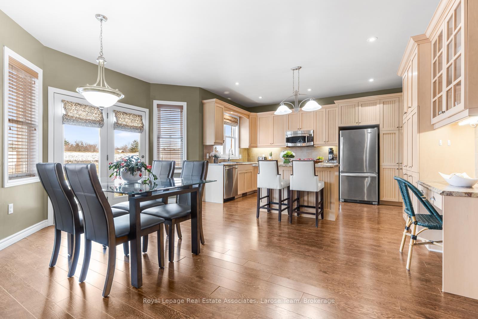 5484 Attema Crescent