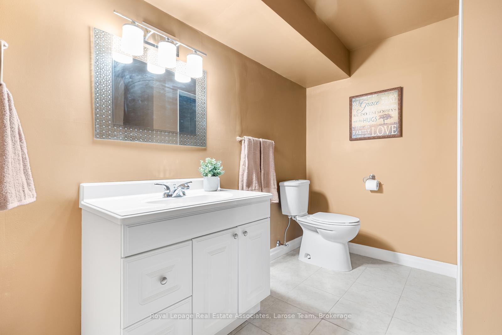 5484 Attema Crescent