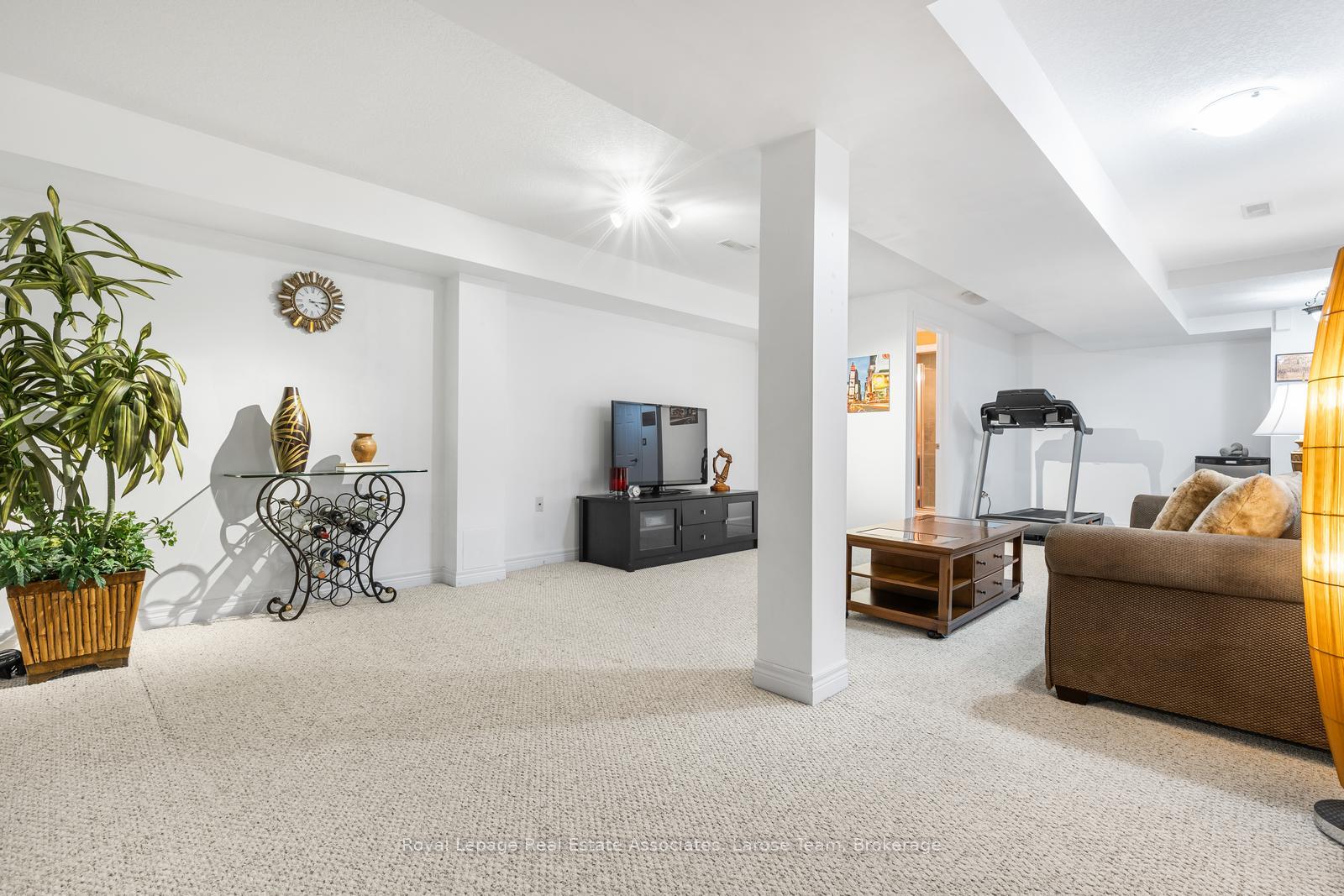 25 Stickland Lane