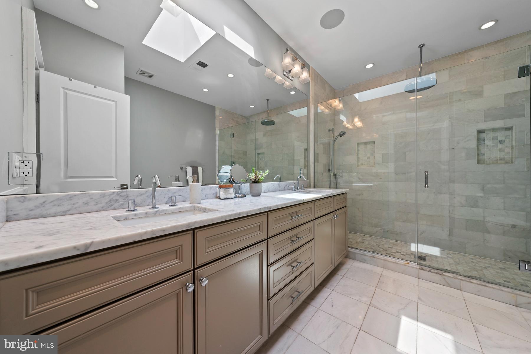 1459 S STREET NW Unit: 2