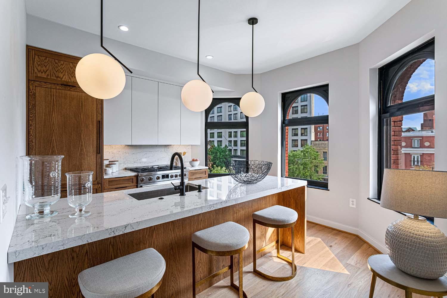 2525 Pennsylvania AVENUE NW Unit: 304