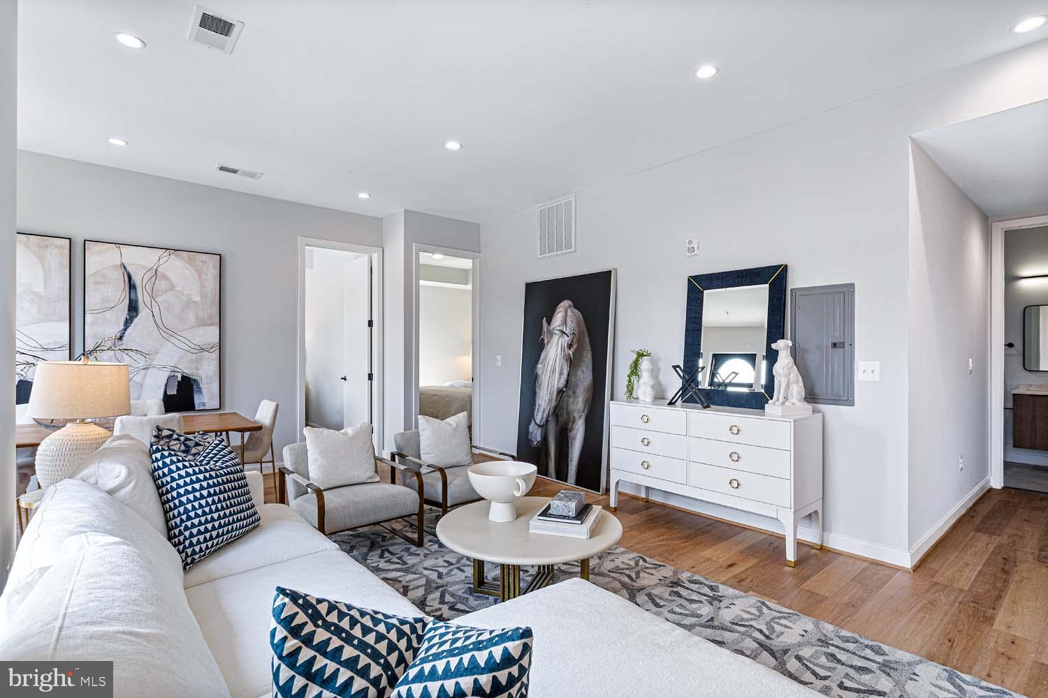 2525 Pennsylvania AVENUE NW Unit: 304