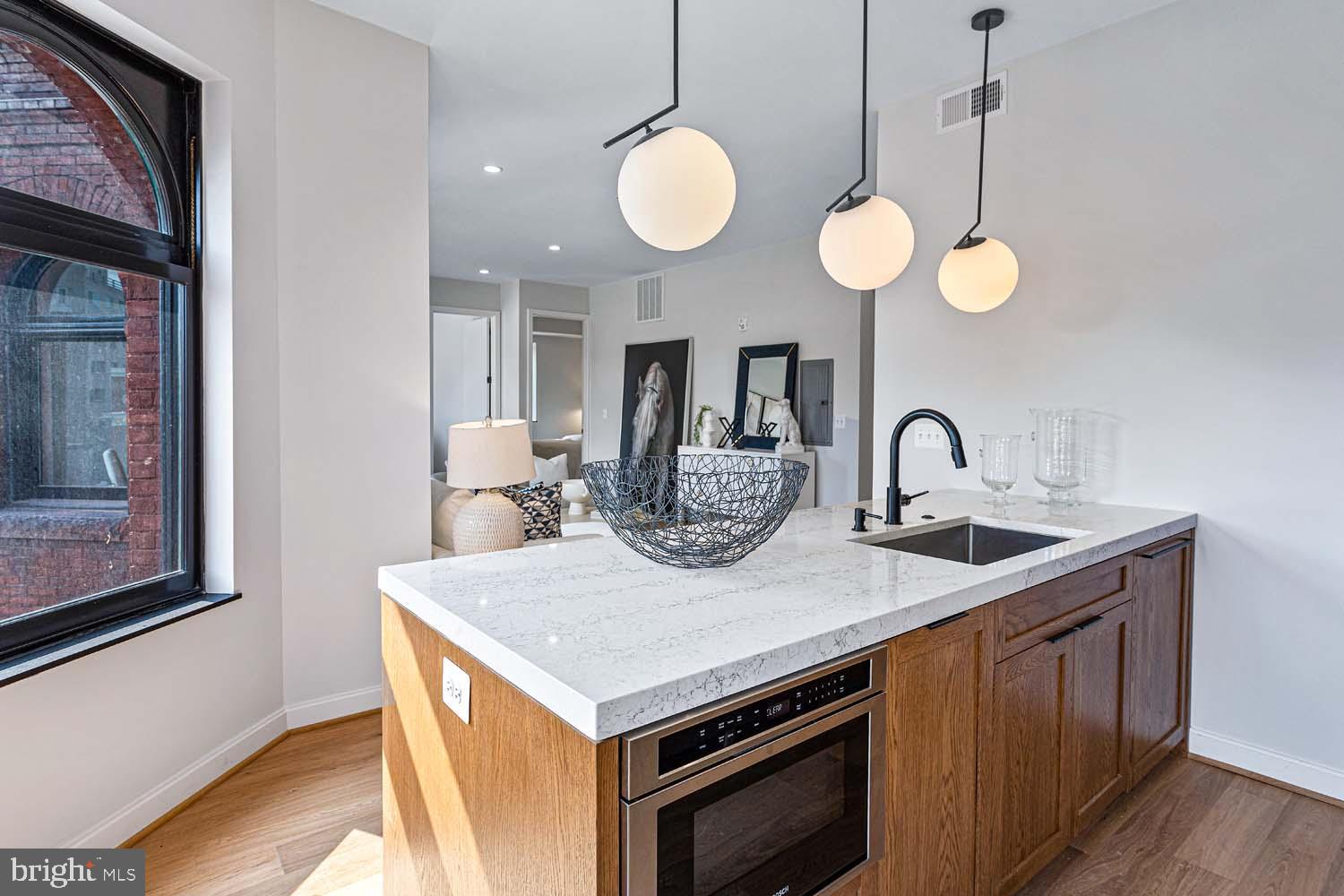 2525 Pennsylvania AVENUE NW Unit: 304