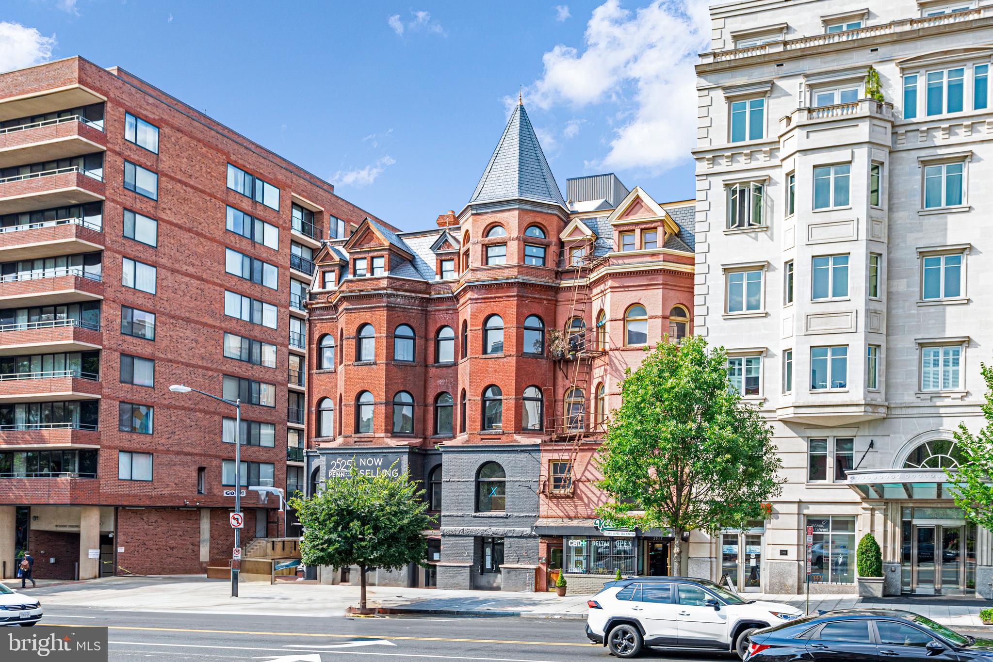 2525 Pennsylvania AVENUE NW Unit: 304