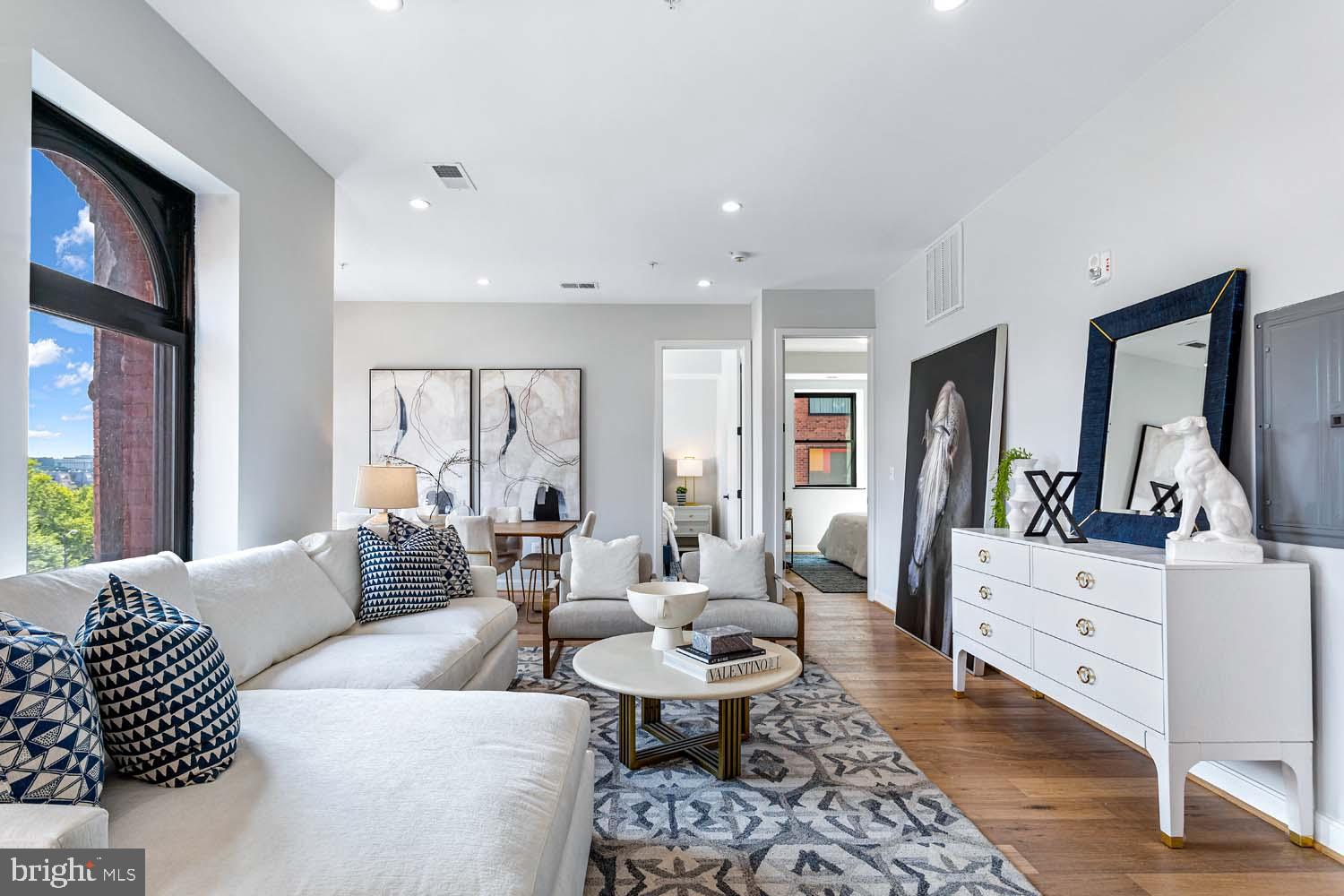 2525 Pennsylvania AVENUE NW Unit: 304
