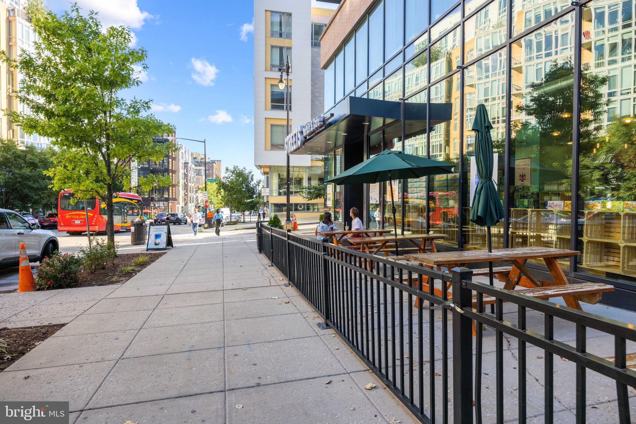 1444 Belmont St St NW Unit: 302