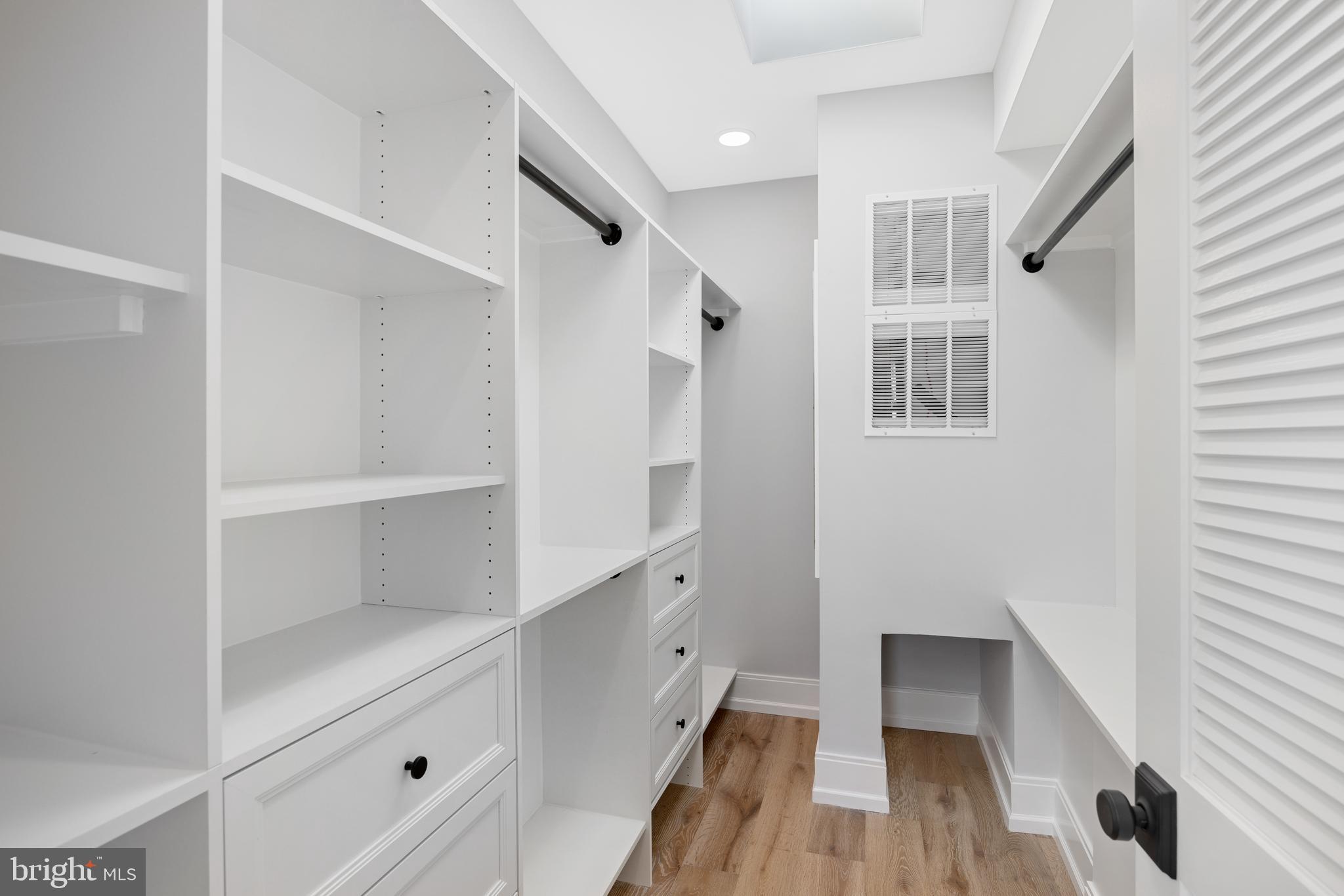 1444 Belmont St St NW Unit: 302
