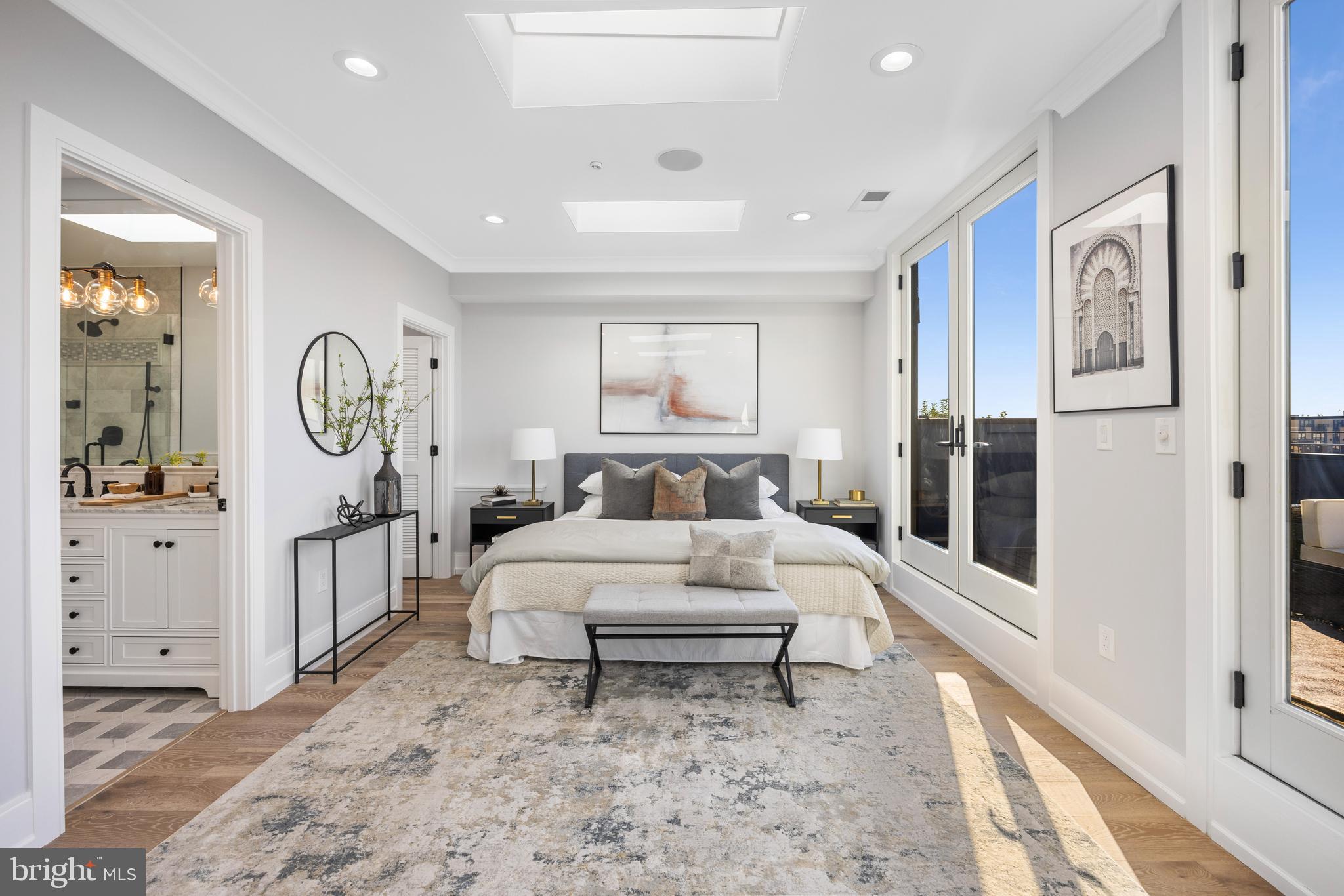 1444 Belmont St St NW Unit: 302