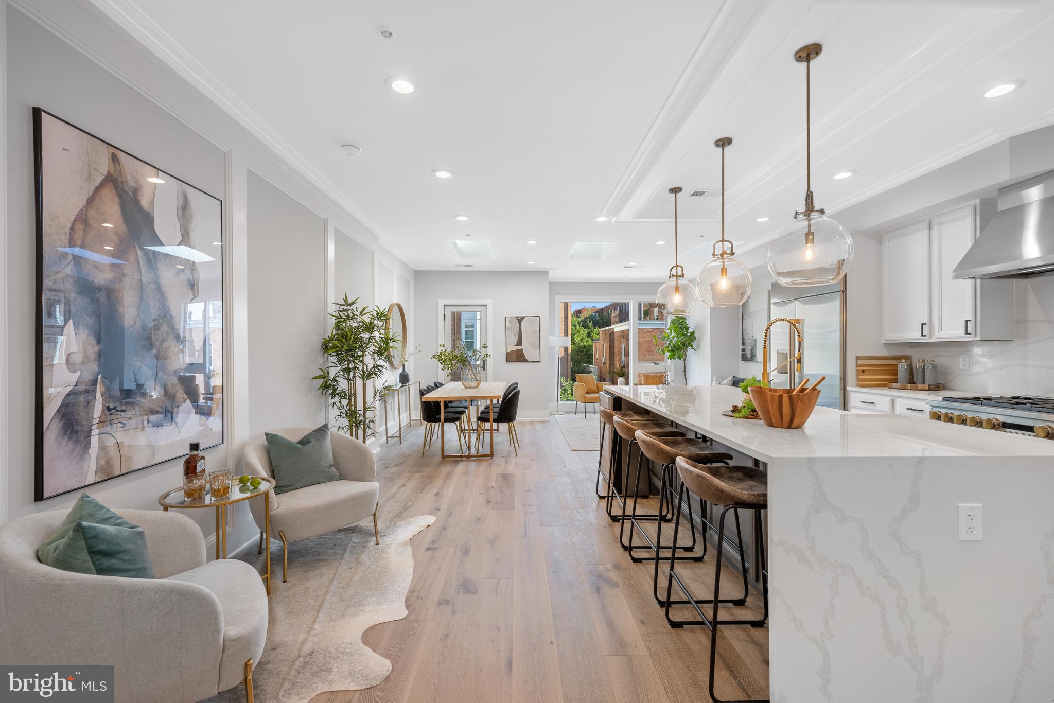 1444 Belmont St St NW Unit: 302