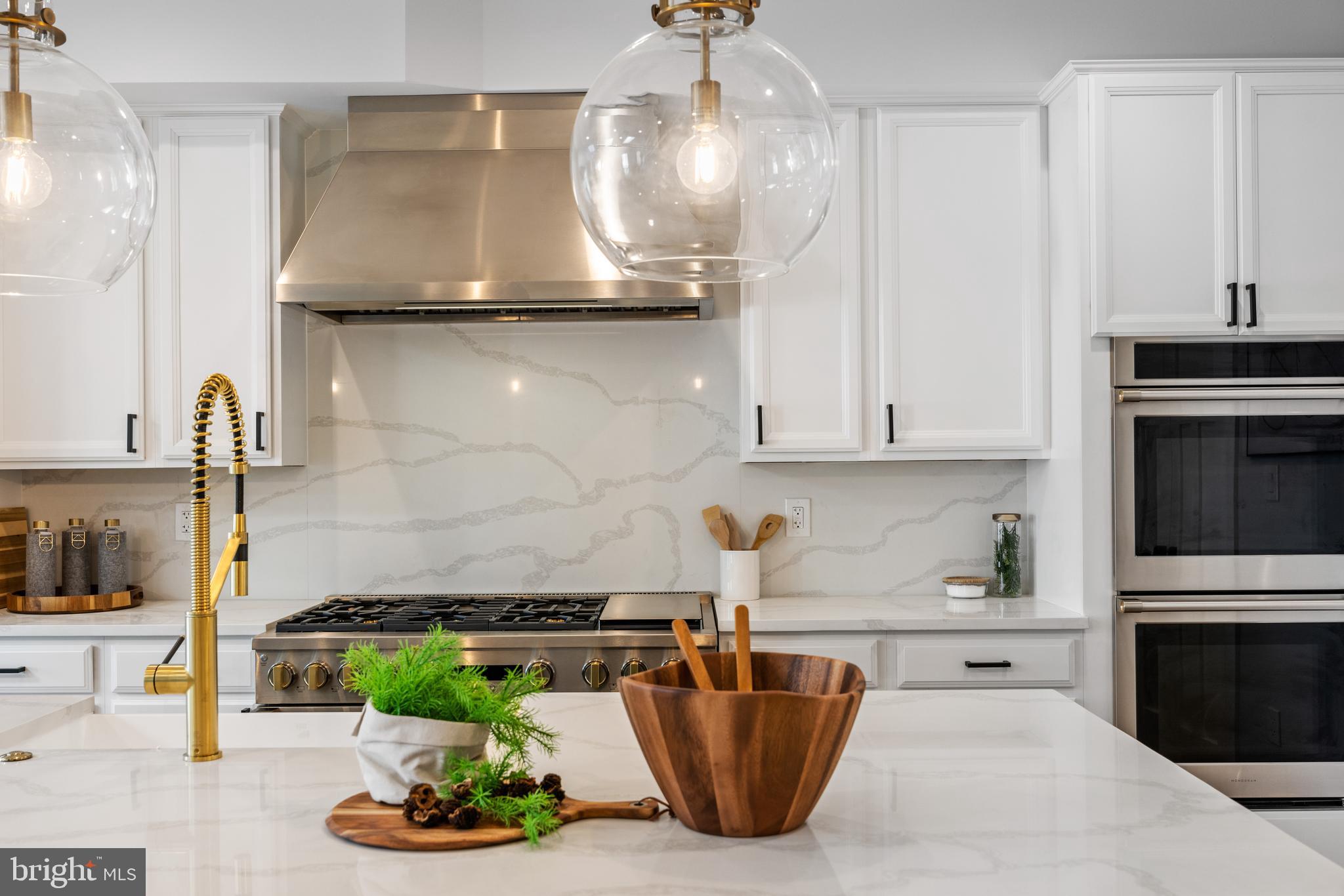 1444 Belmont St St NW Unit: 302